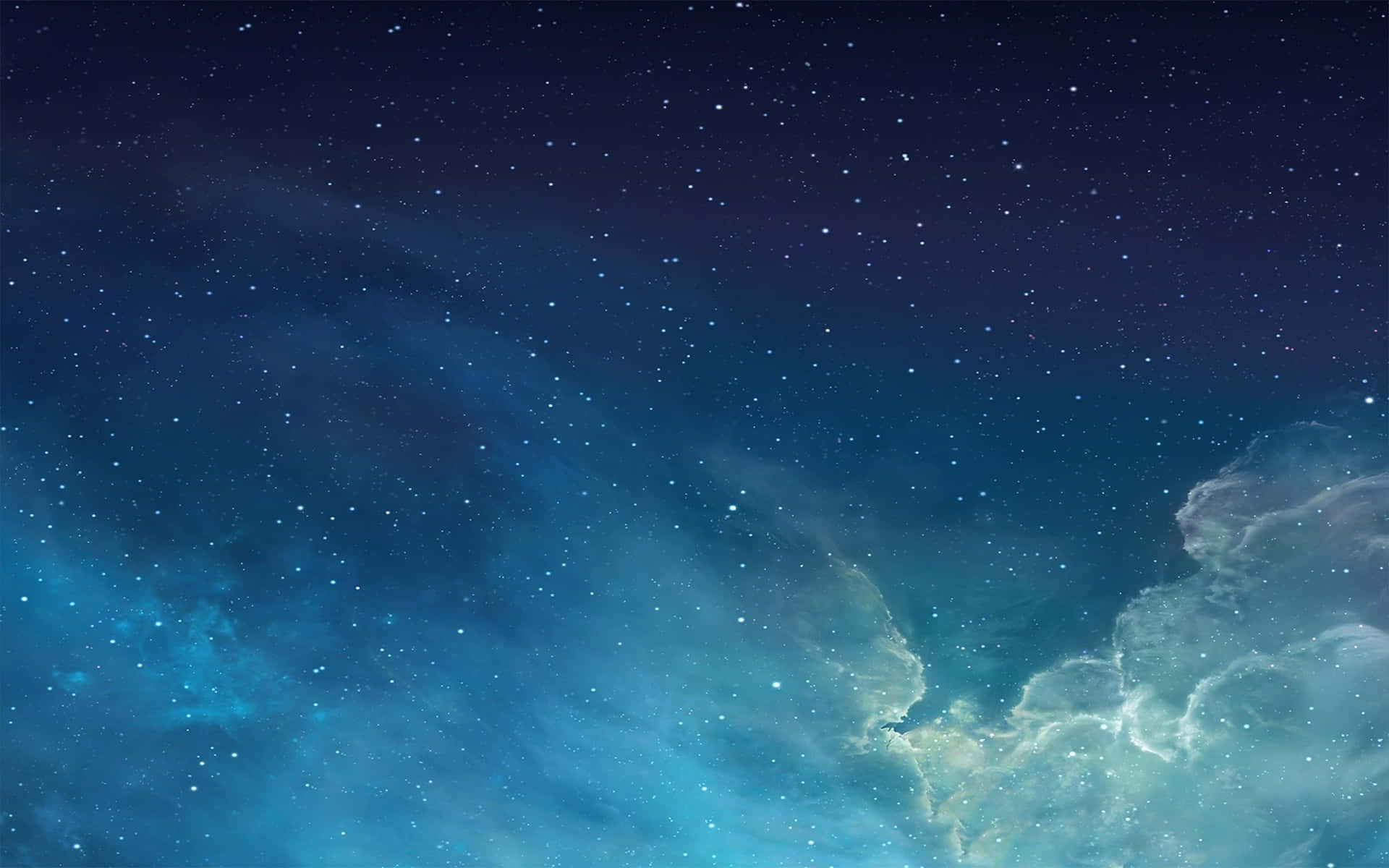 柔和舒適的淡藍色背景 壁紙 — 令人嘆為觀止的星空夜景，閃耀的藍色星雲和輕柔的雲朵在宇宙中飄移。