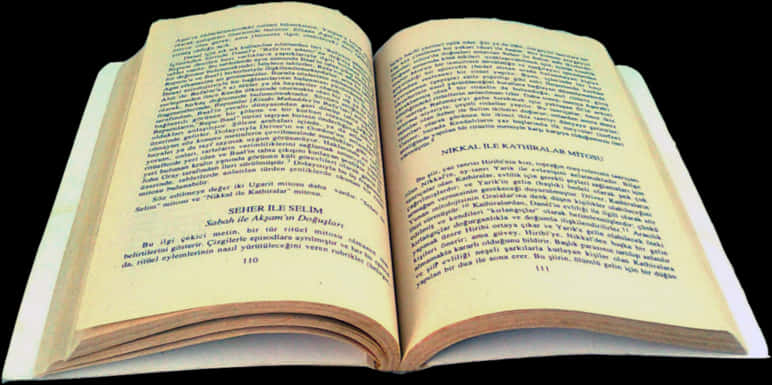 桌上打開的書 壁紙