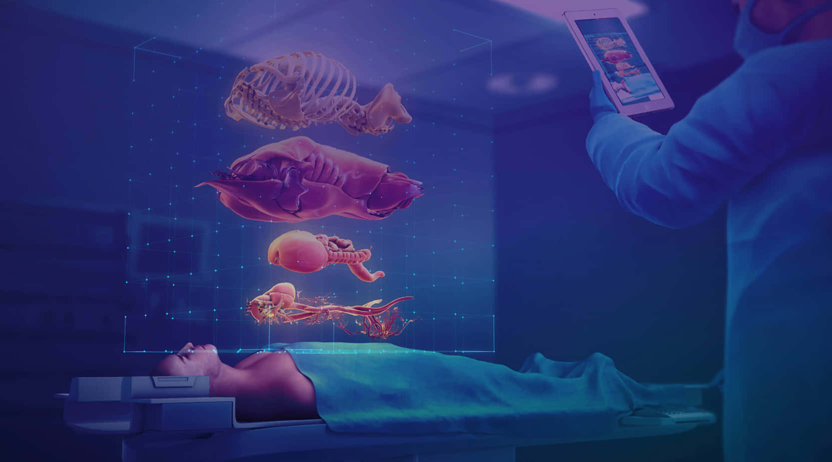 醫生在未來醫療室中查看病人上方懸浮的3D解剖全息圖。