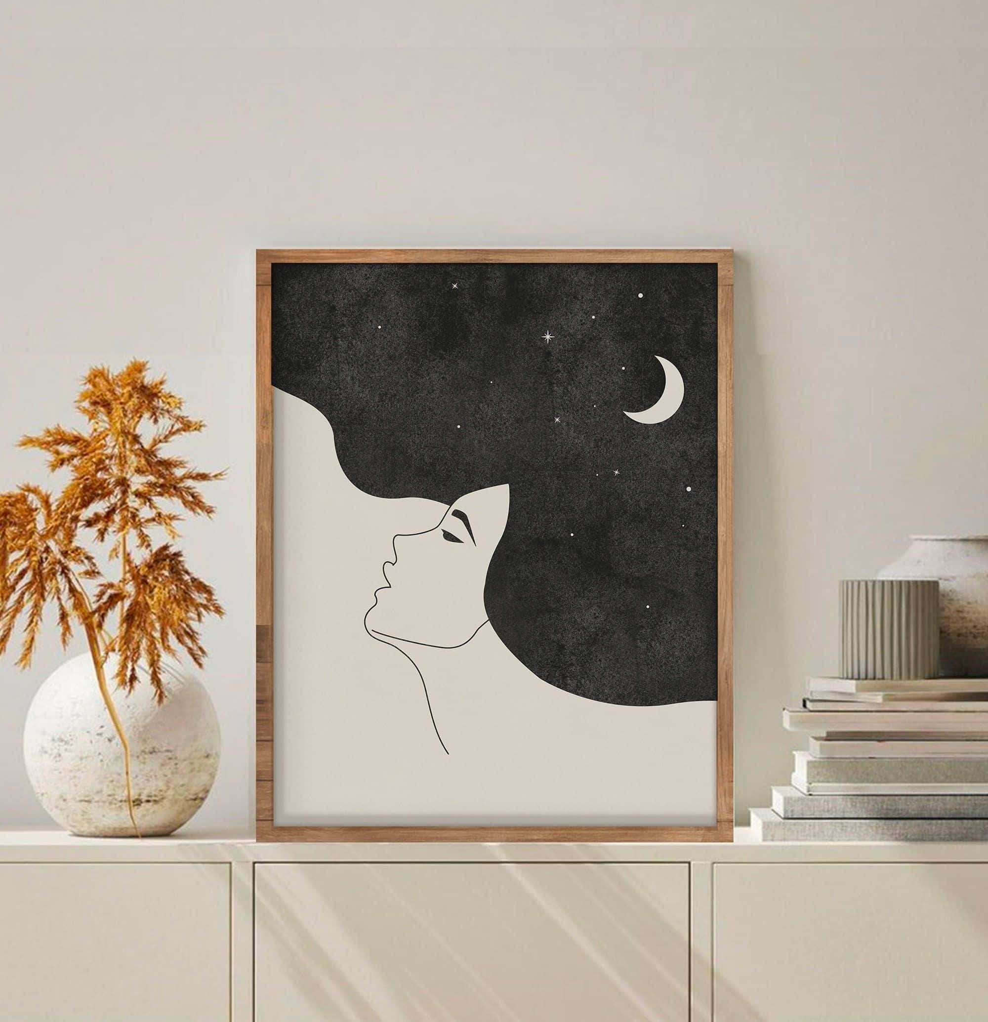 Minimalist Painting 桌布 壁紙 — 極簡線條藝術女性肖像，頭髮中帶有星空和彎月，展示在現代層架上。