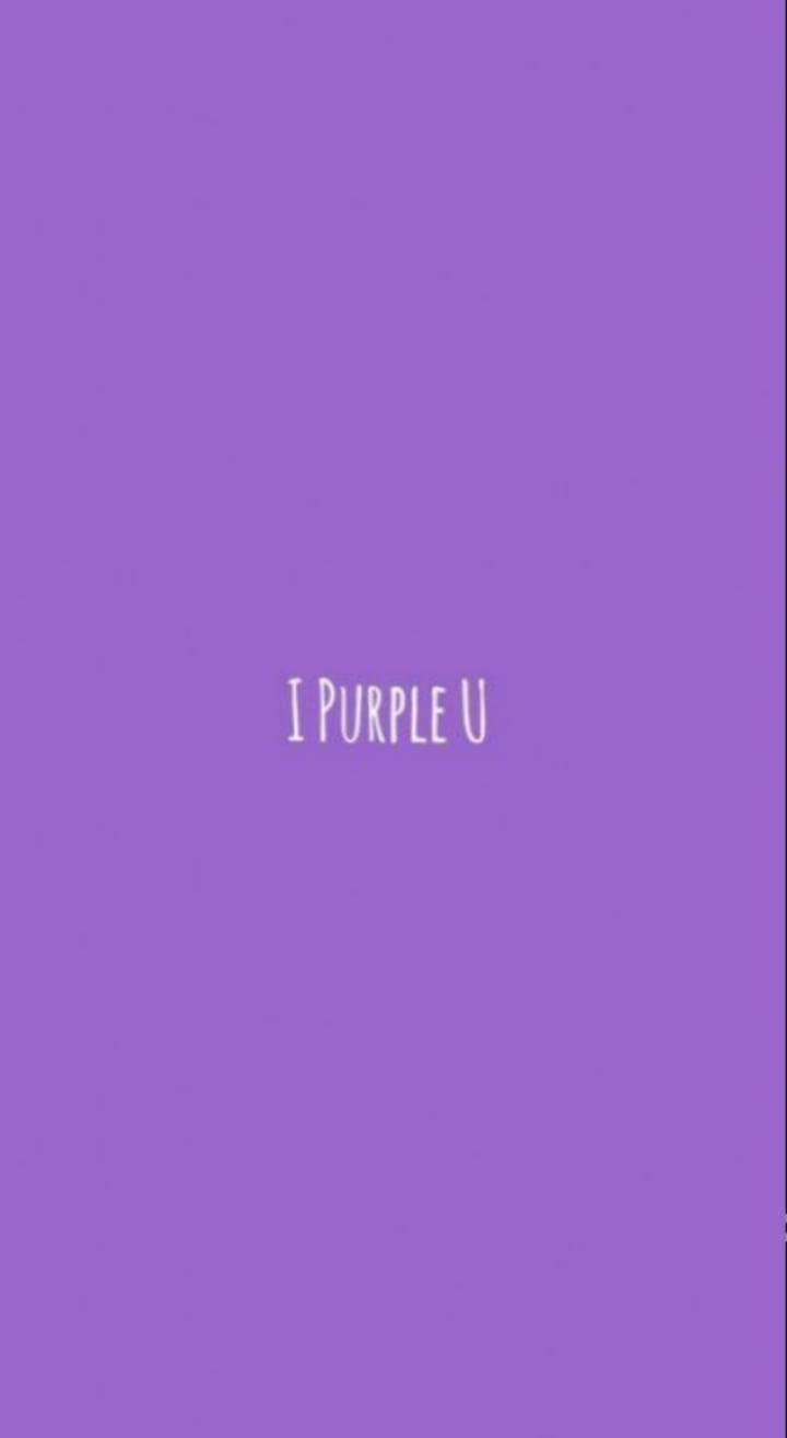 紫色背景，上面有白色手寫文字寫著 I PURPLE U