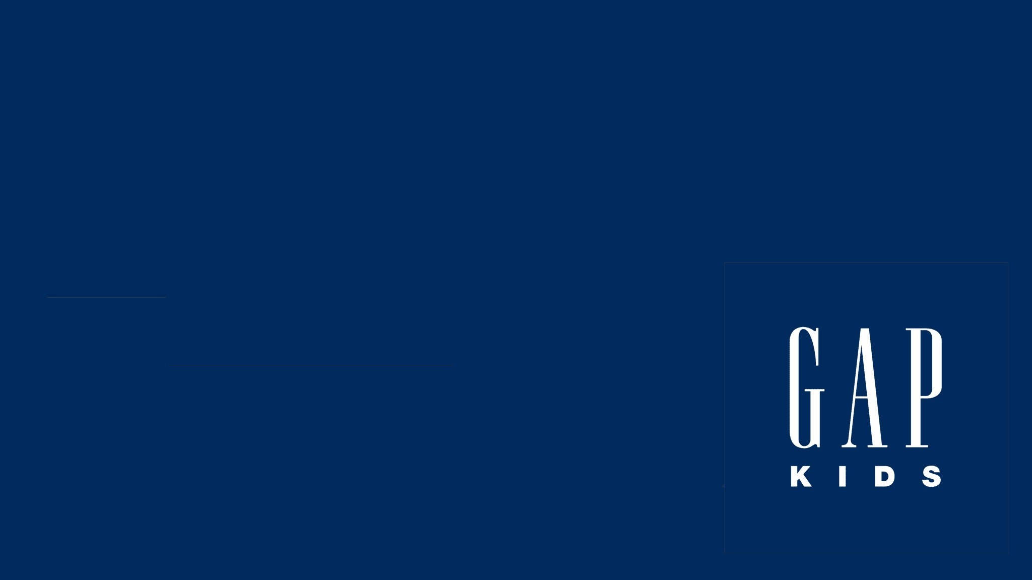 極簡風格Gap Kids標誌 壁紙 — 一個簡約的深藍色背景，右下角有白色Gap Kids標誌。