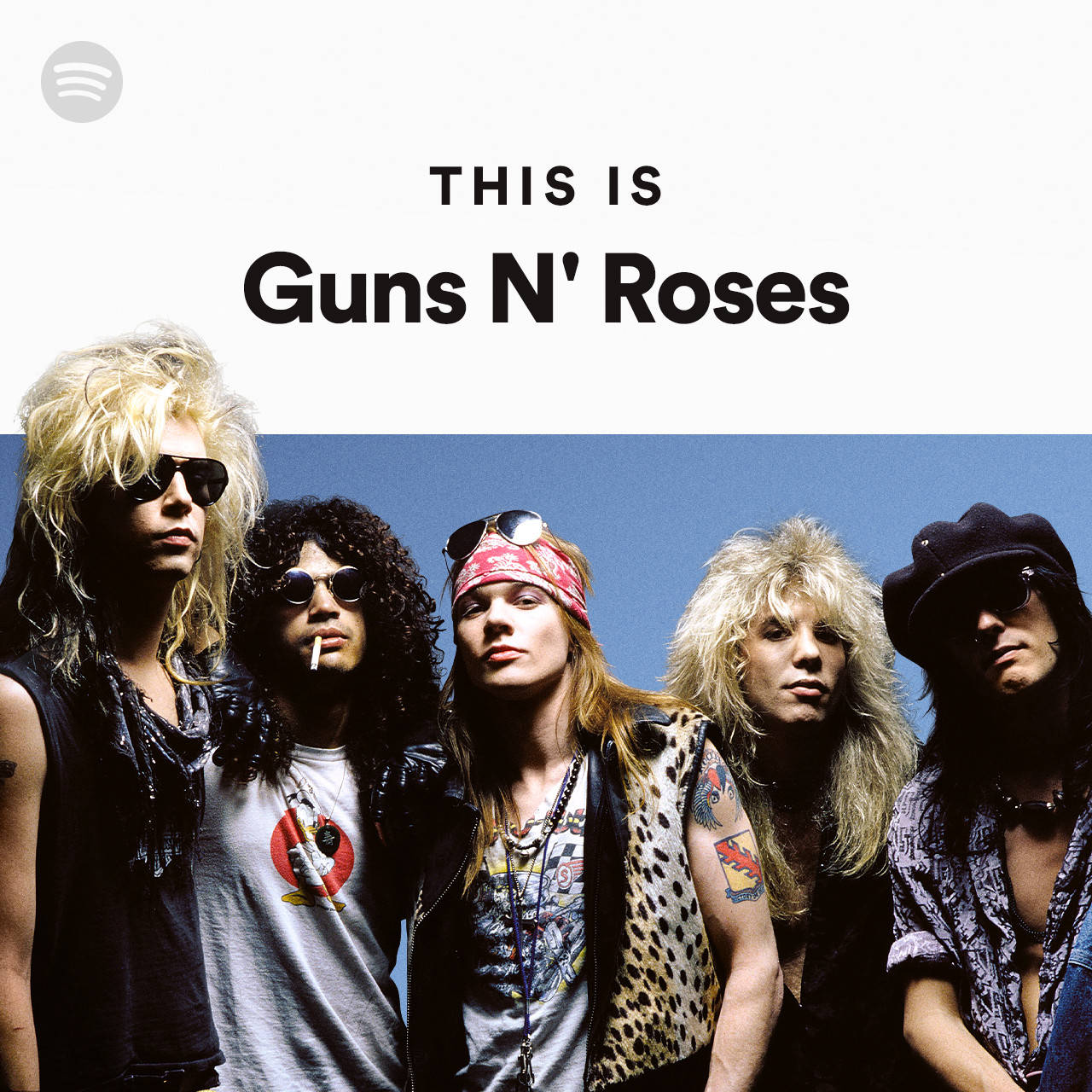 槍與玫瑰Spotify播放清單專輯封面 壁紙 — 五位標誌性搖滾歌手，擁有狂野的頭髮、太陽眼鏡和皮背心，在藍天下以粗體文字下方擺姿勢。