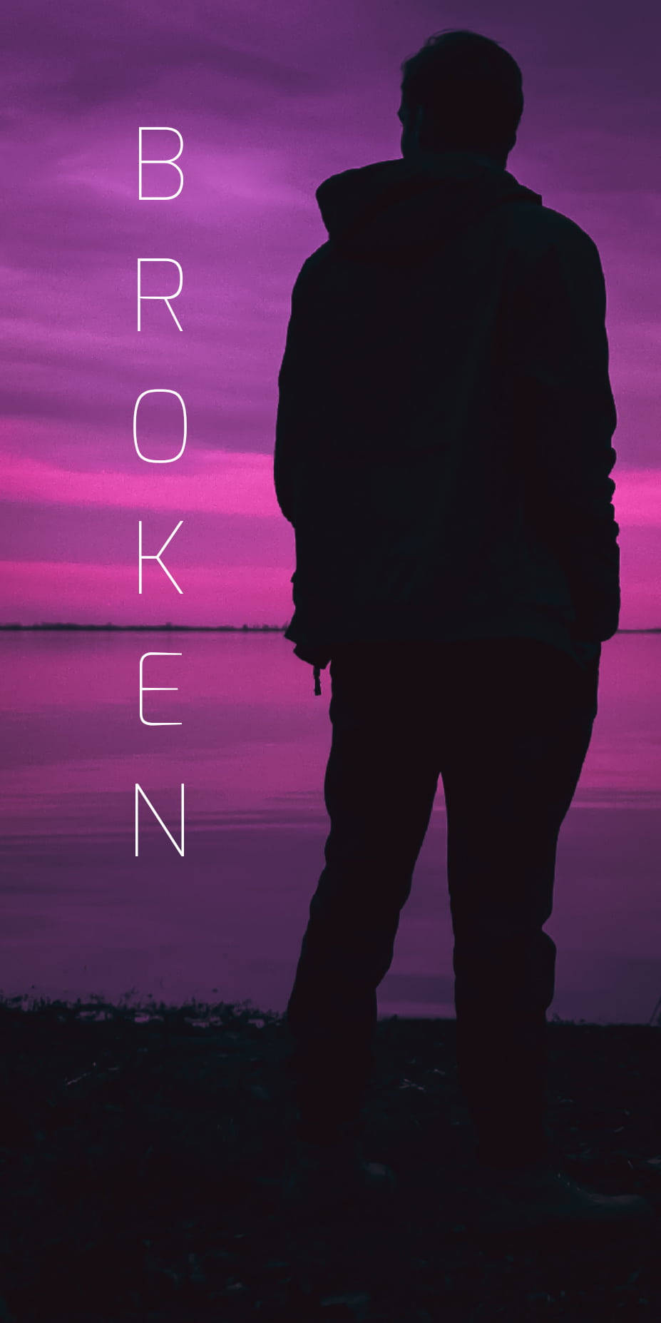 紫色日落時分，一個人站在水邊的剪影，帶有broken字樣。