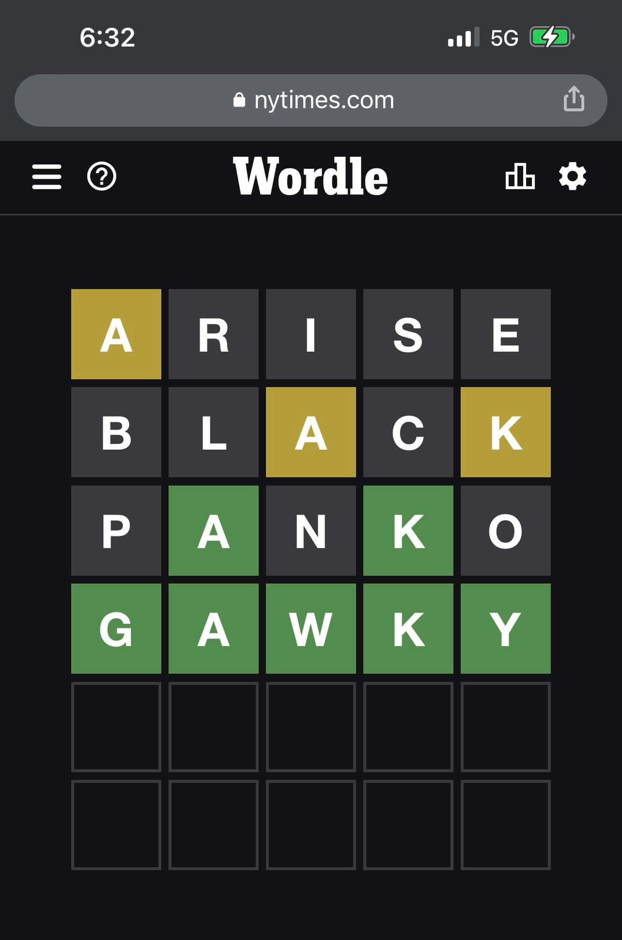 在手機上以彩色字母方塊解決的Wordle遊戲。