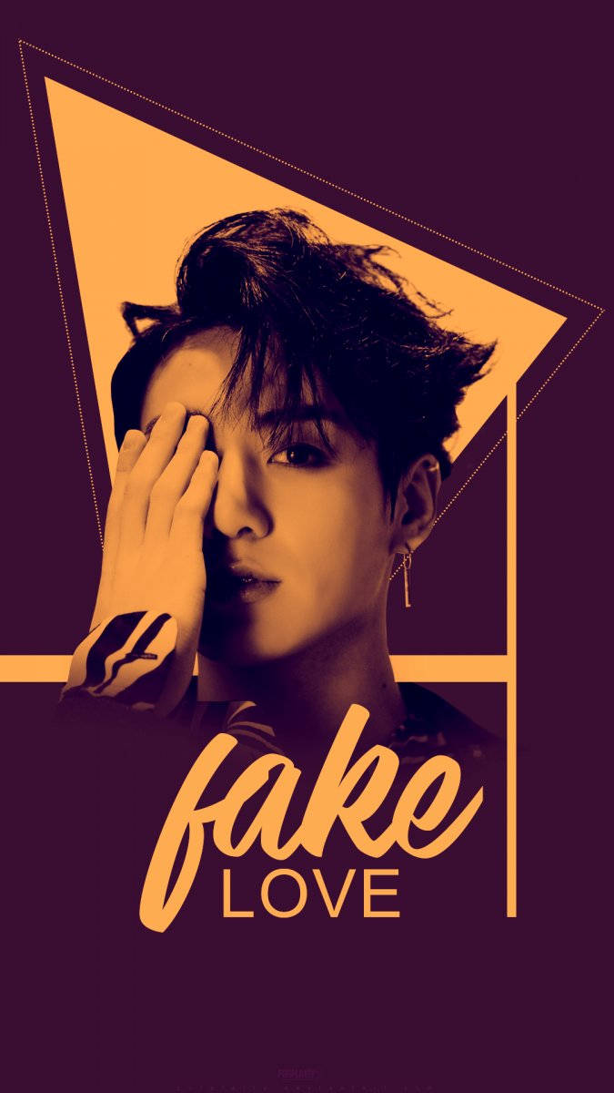 男人手遮臉，在幾何框架中帶有 'fake love' 文字。