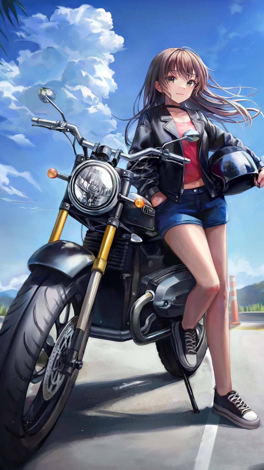 穿皮夾克的動漫女孩在晴朗天空下靠在電單車上