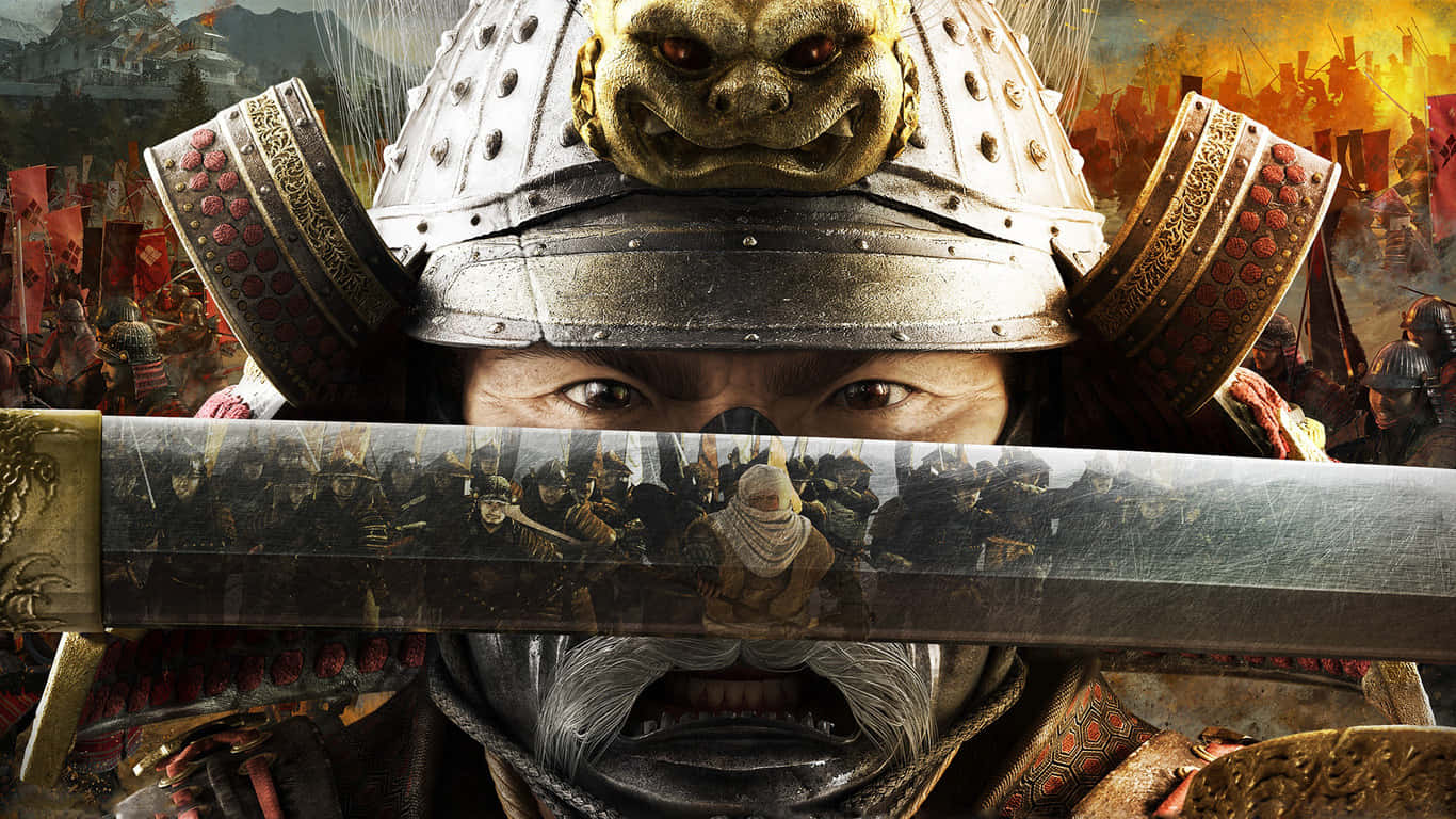 武士刀 1366x768 Total War Shogun 2 背景 壁紙 — 一位身穿華麗盔甲的武士戰士，眼神銳利，手中的武士刀刀身反射出背後混亂的戰場。