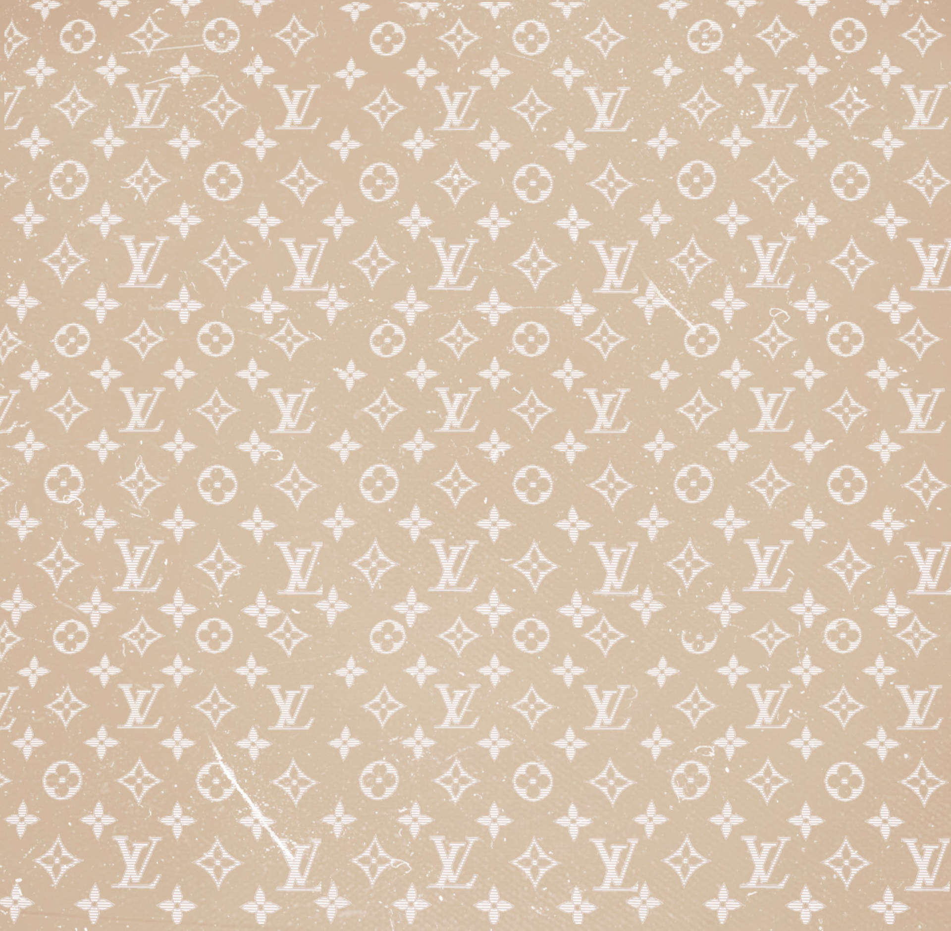 米色牆紙，帶有白色 Louis Vuitton 字母組合圖案和磨損紋理。