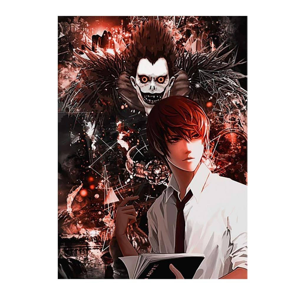 死亡筆記風格 Ryuk 盯著 L 壁紙 — 一個穿著白恤衫的年輕男子拿著筆記本，一個帶有發光眼睛的威脅性骷髏身影在他身後若隱若現，場景混亂，以紅色和黑色為主。
