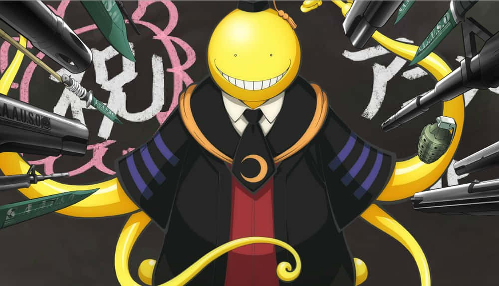 《殺老師》動畫圖片 壁紙 — 一個黃色笑臉的動漫角色穿著黑色校服，被武器和塗鴉包圍。