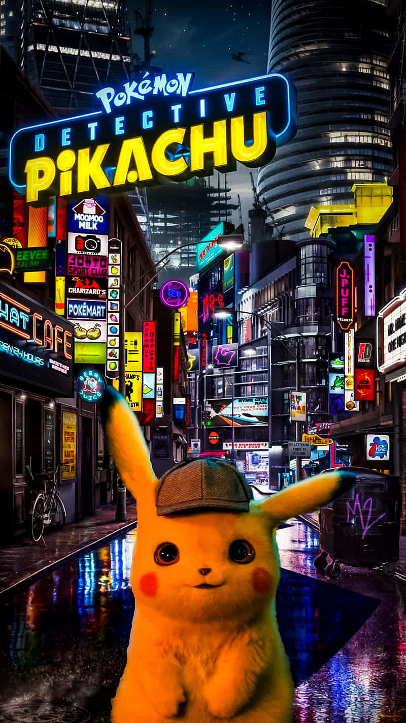Pokemon Movies 桌布 壁紙 — 比卡超戴住偵探帽，喺發光嘅「Detective Pikachu」招牌下，企喺霓虹燈照亮嘅雨夜街道上。