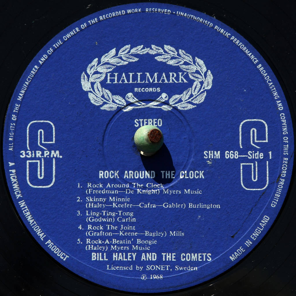 Bill Haley and the Comets 的《Rock Around The Clock》復古藍色黑膠唱片標籤。