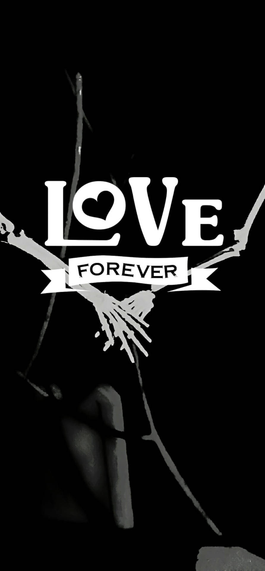黑色背景上帶有抽象筆觸的白色文字 love forever。