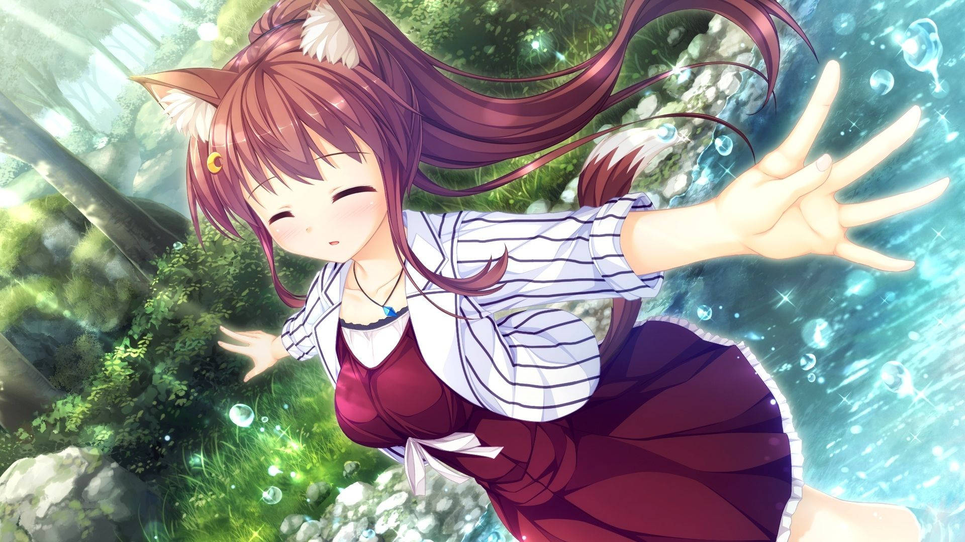 河畔動畫狼女 壁紙 — 一個開心的貓耳動漫女孩，留著長長的棕色頭髮，在閃閃發光的水中快樂地游泳，周圍是茂密的綠色植物。