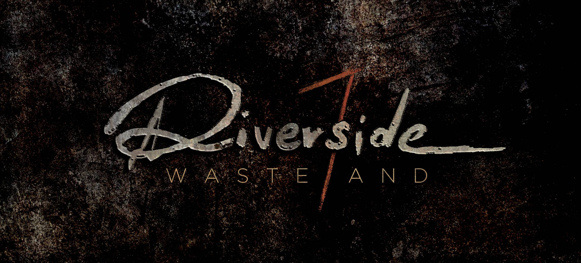 Riverside Waste and 標誌在深色紋理背景上，帶有金屬和鏽跡點綴。