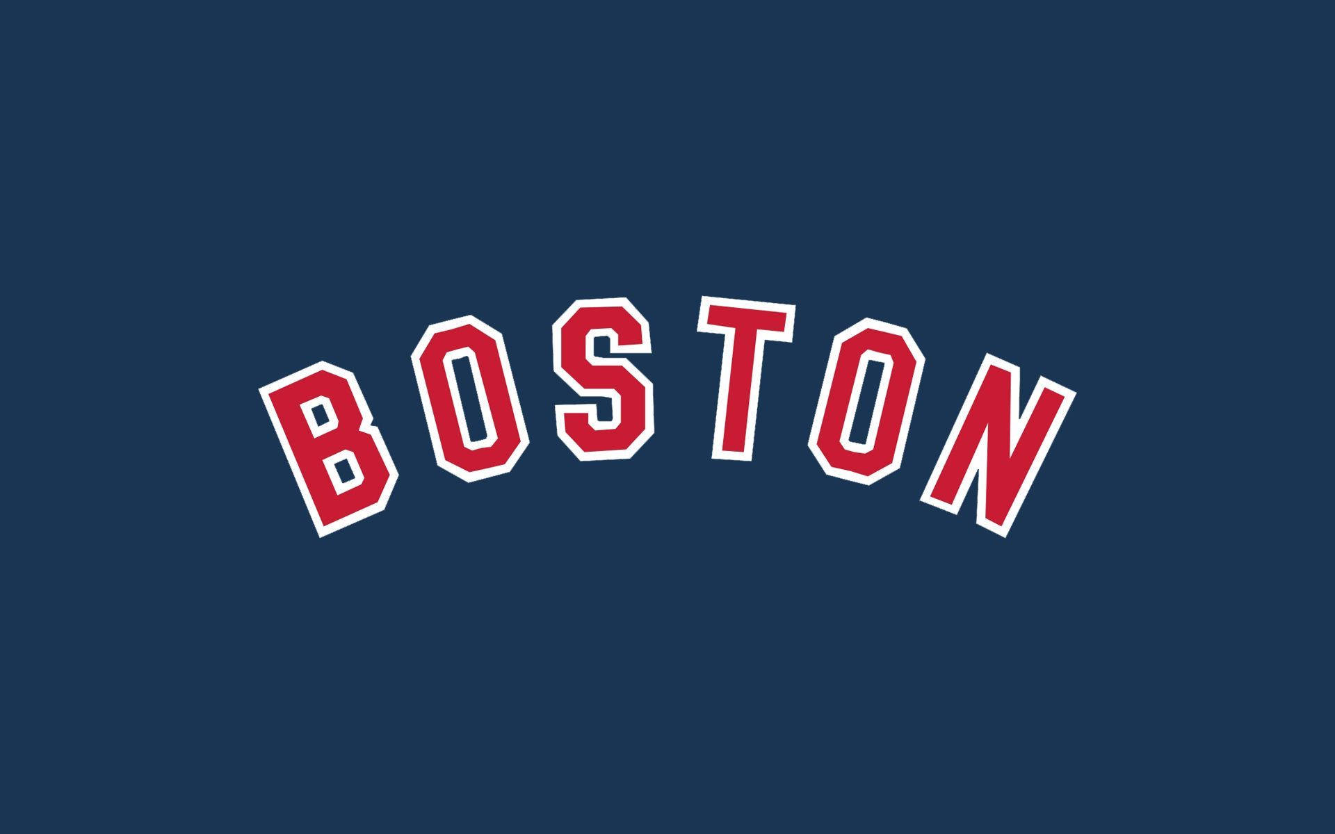 波士頓紅襪隊藍色標誌海報 壁紙 — 粗體紅色拱形「BOSTON」文字配白色輪廓，在純海軍藍背景上格外突出。
