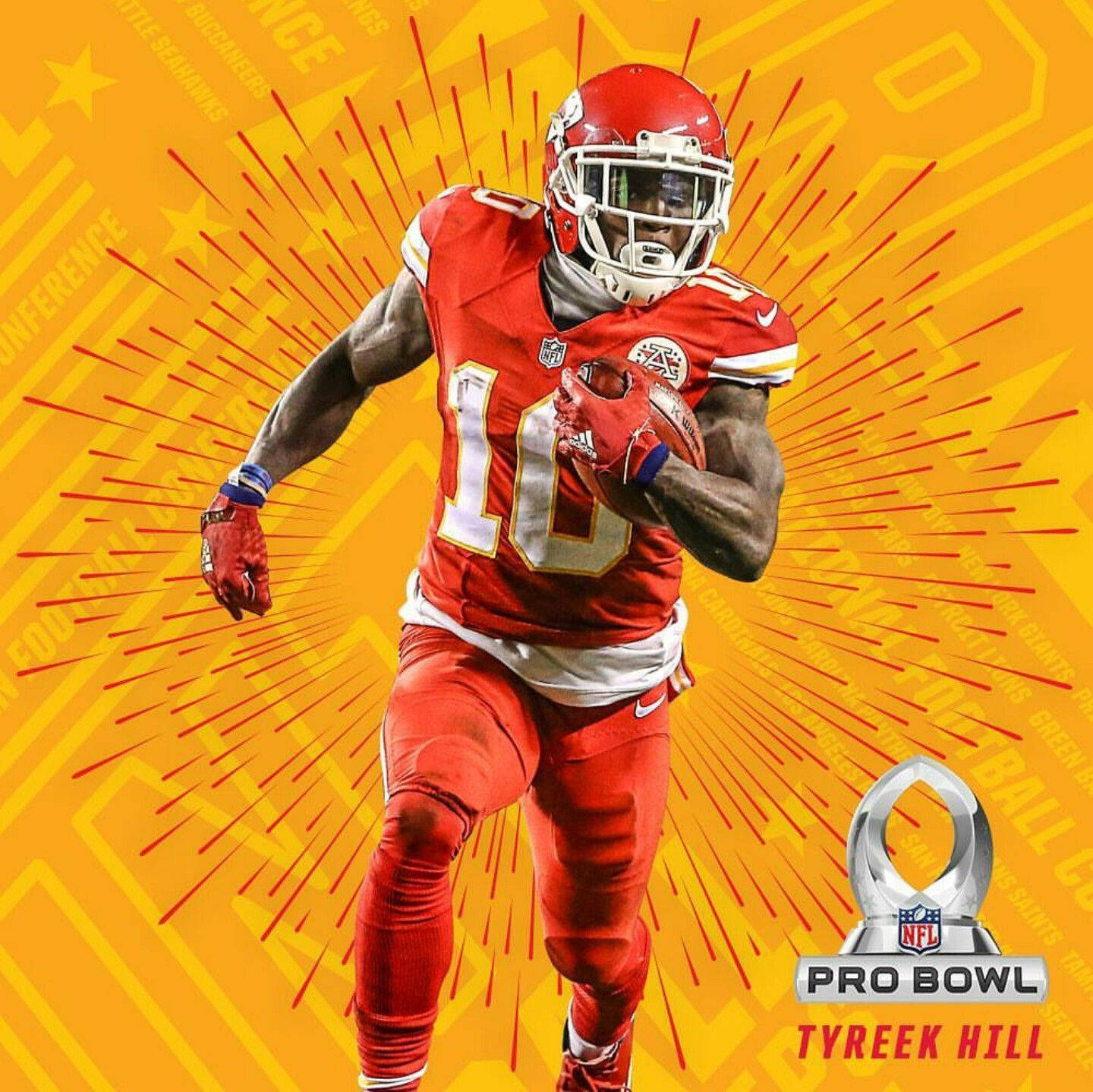 NFL球員Tyreek Hill身穿紅色球衣在Pro Bowl活動中持球奔跑。