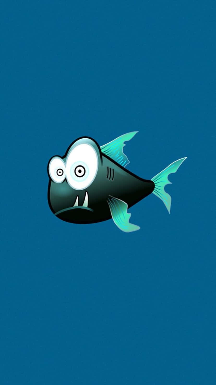 海底搞笑卡通魚 壁紙 — 一條卡通魚，有大眼睛和尖銳的牙齒，在純藍色海洋背景中游動。
