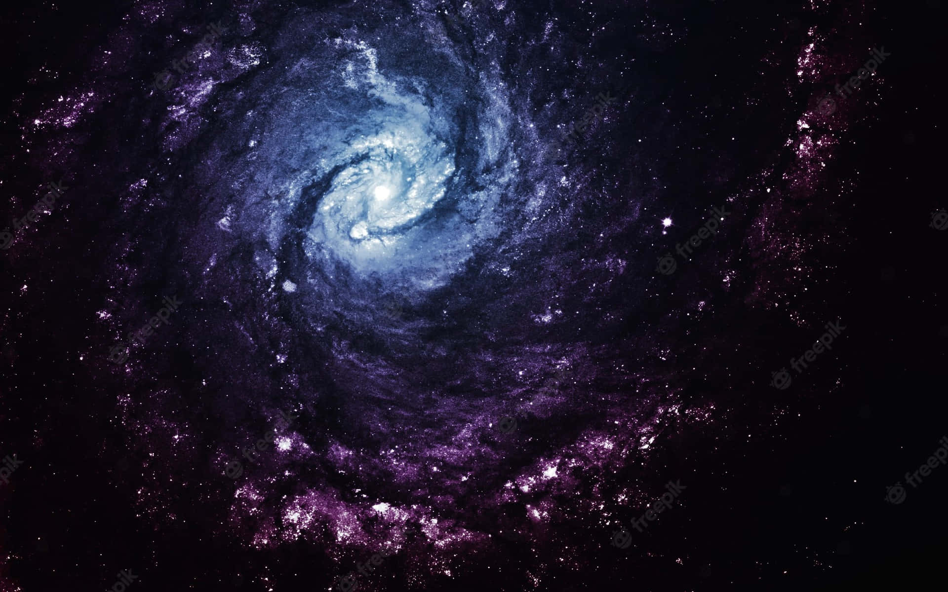 涼爽藍色星系的宇宙榮耀 壁紙 — 一個旋轉的螺旋星系，帶有發光的藍色和紫色旋臂，在佈滿星星的宇宙虛空中輻射。