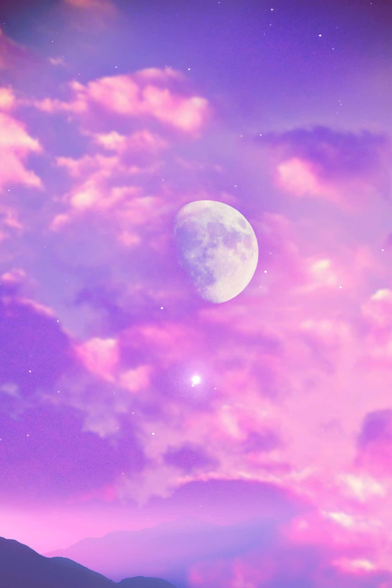 粉紅紫色天空中的彎月，雲朵和星星，山脈輪廓