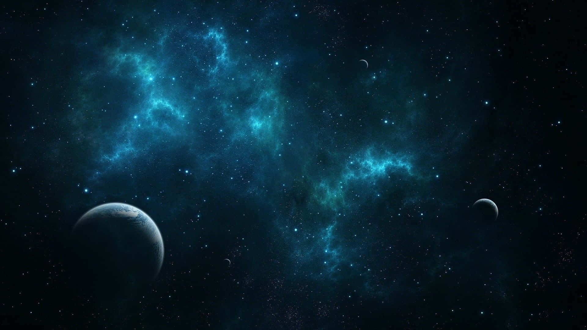 深空綠色星塵圖像 壁紙 — 宇宙景觀，發光的青綠色星雲和遙遠行星點綴在佈滿星辰的黑色虛空中。