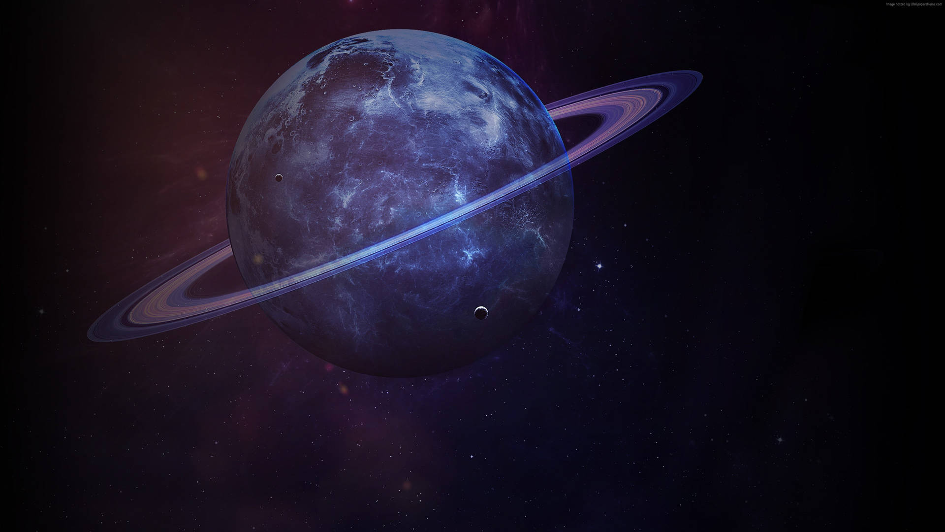 一顆帶光環的藍色行星，背景是繁星點點的宇宙和紫色星雲。
