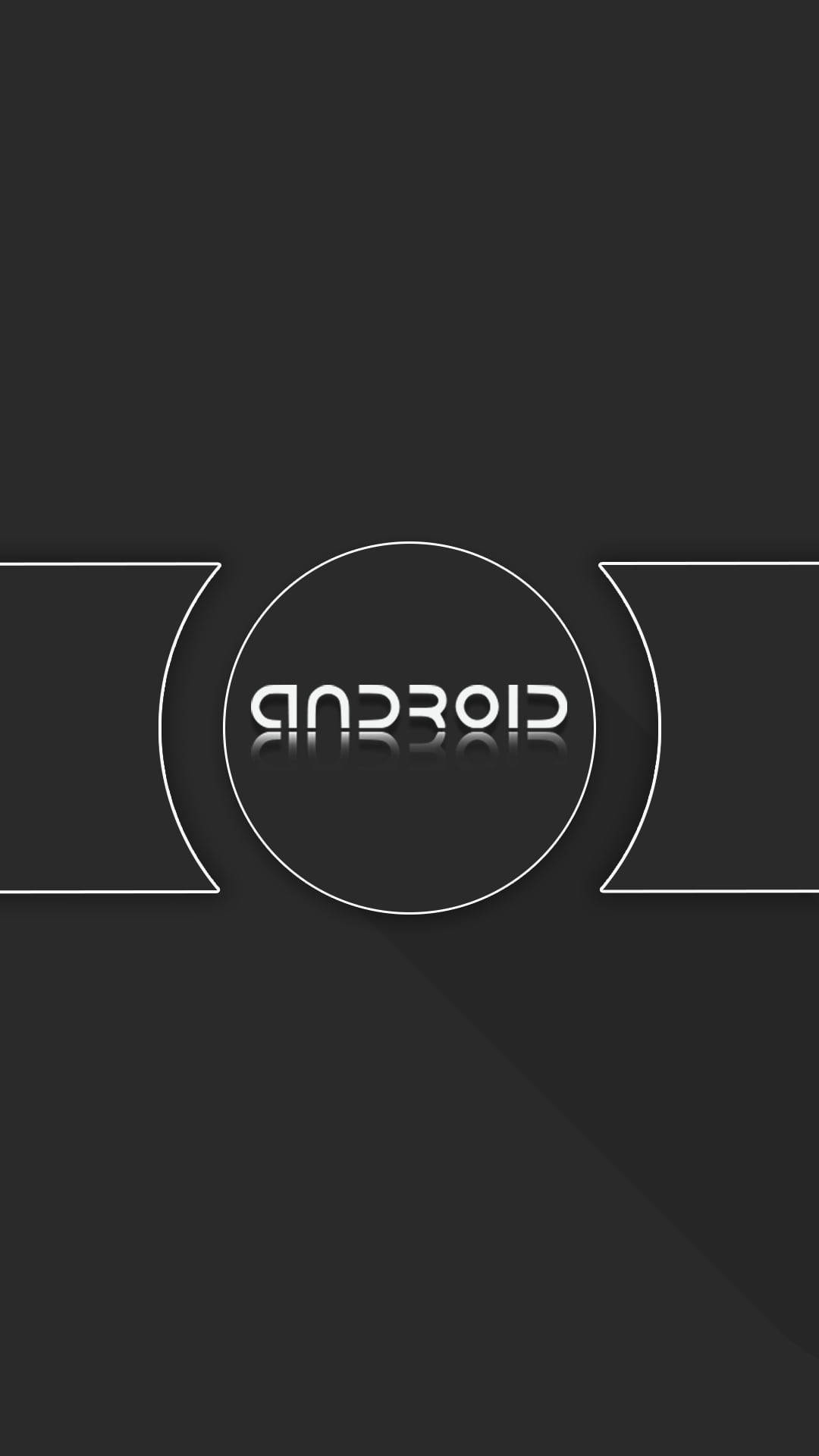 深色極簡主義安卓 壁紙 — 極簡深灰色牆紙，白色Android標誌居中於帶幾何裝飾的圓形框架內。