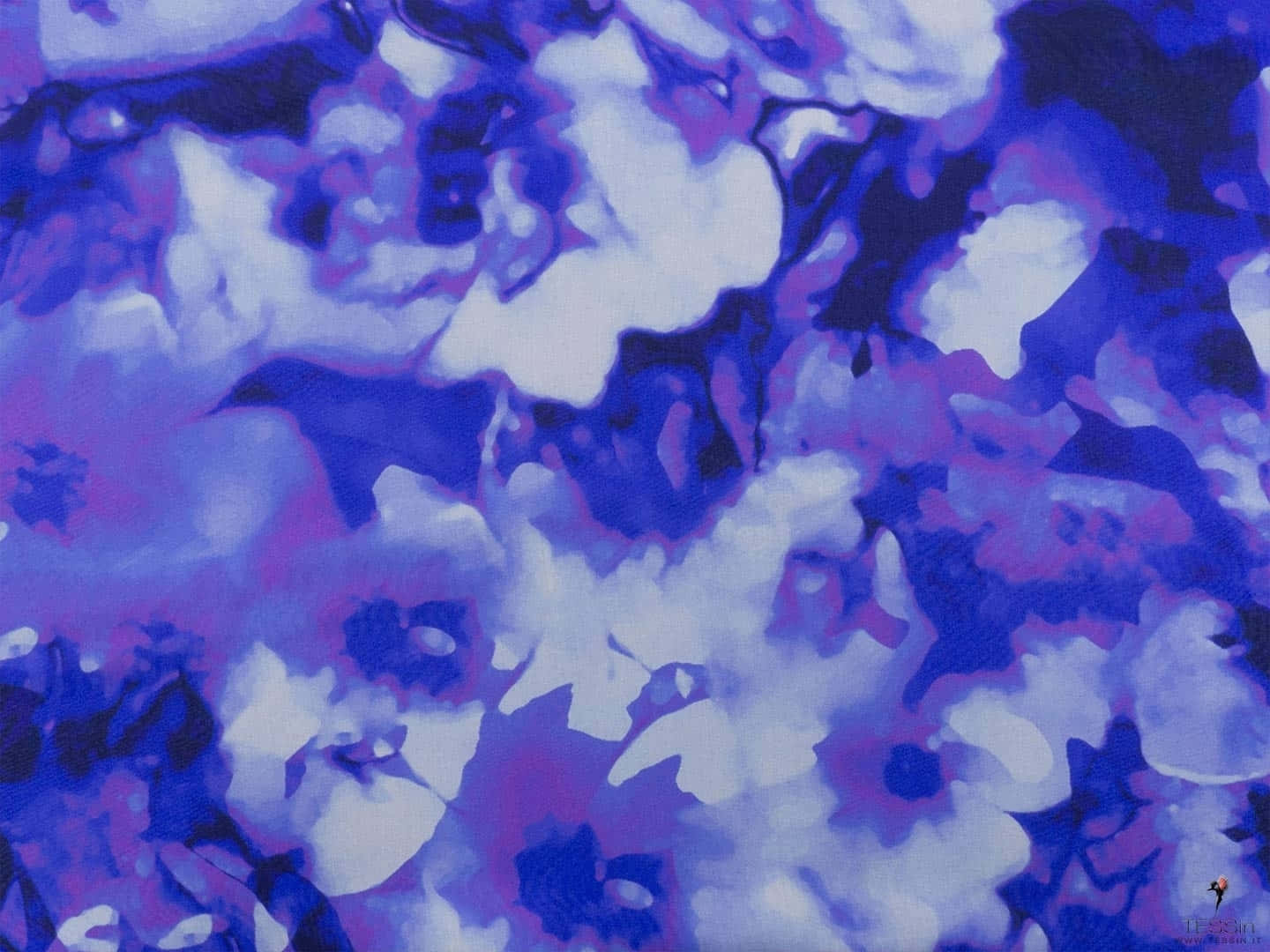 Periwinkle Blue 桌布 壁紙 — 深藍、紫、白色的抽象流體藝術作品，帶有柔和混合紋理和有機形狀。
