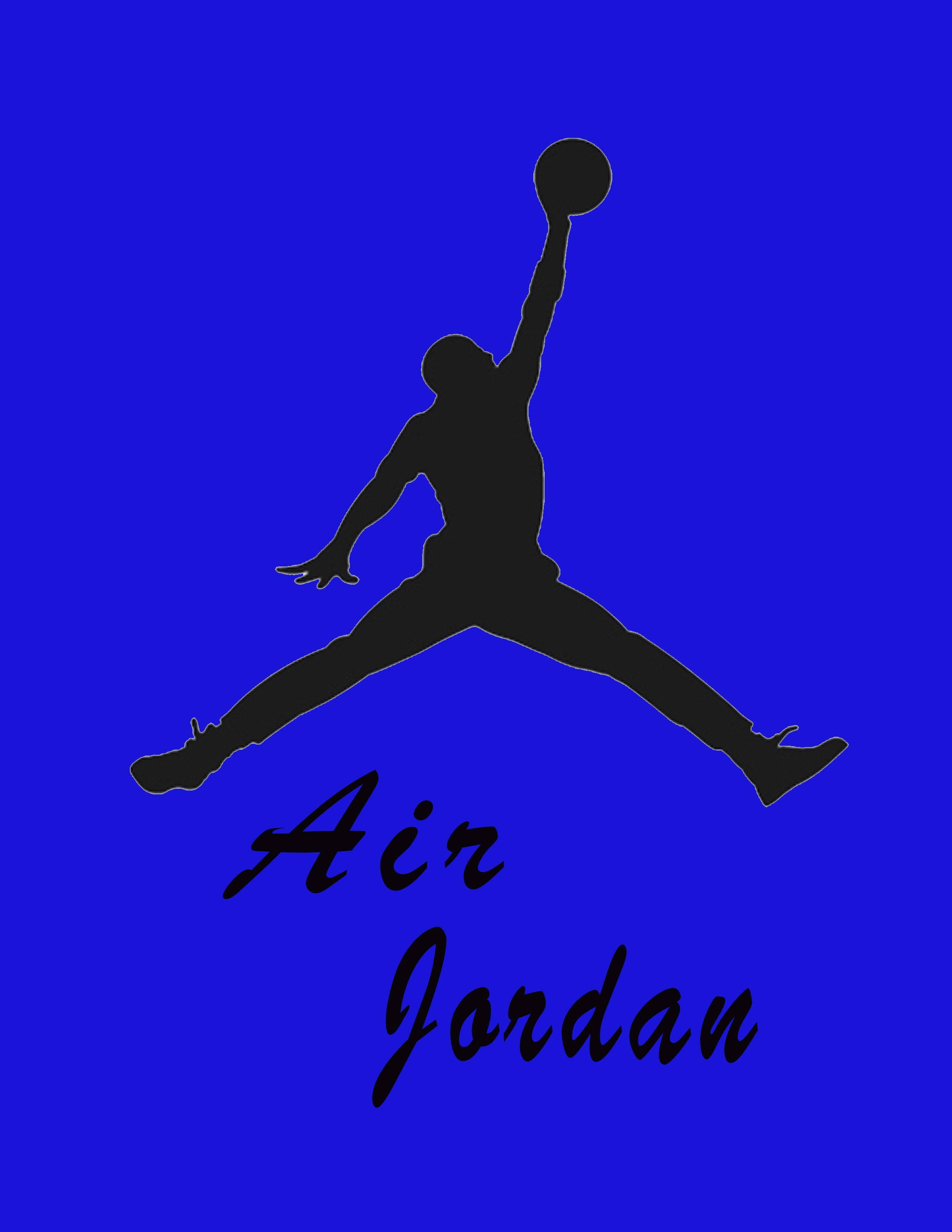深藍色 Air Jordan 壁紙 — 一個大膽的黑色剪影，描繪籃球運動員在半空中灌籃，背景是鮮豔的皇家藍色，下方寫有「Air Jordan」字樣。