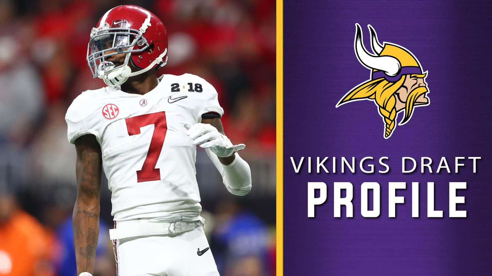 身穿白色球衣、紅色七號的美式足球員在 Vikings 選秀資料圖旁邊。