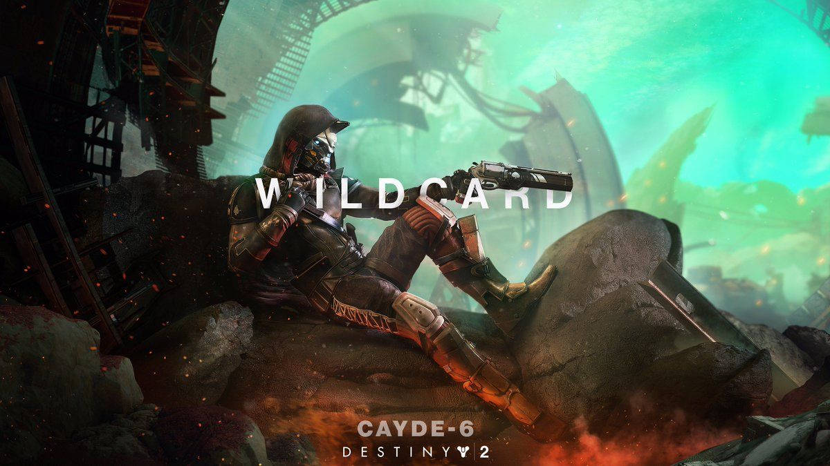 準備迎接《Destiny 2：Shadowkeep》新擴充內容！ 壁紙 — 一名裝甲太空士兵蹲在岩石地形上，手持手槍對著發光的綠色外星結構。