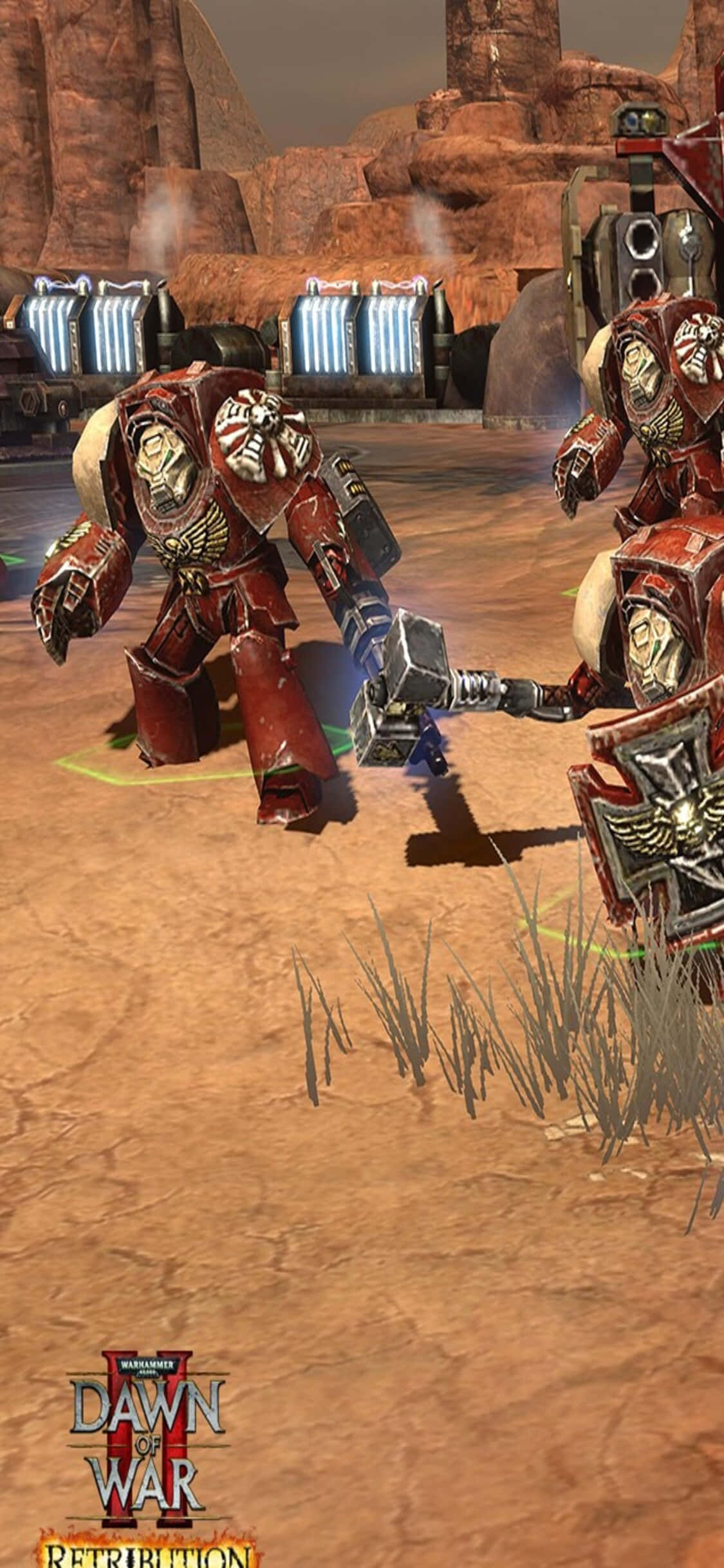 準備迎接終極戰役，征服銀河系——《戰錘40K：戰役III》 壁紙 — 兩名身穿紅色動力裝甲的裝甲戰士在沙漠戰場上碰撞，背景有岩石峭壁和發光的機械。