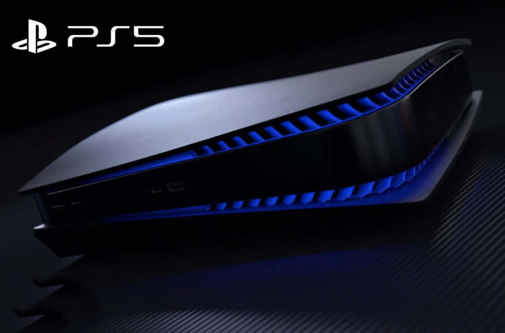 在深色紋理表面上發出藍色光芒的 PlayStation 5 主機。