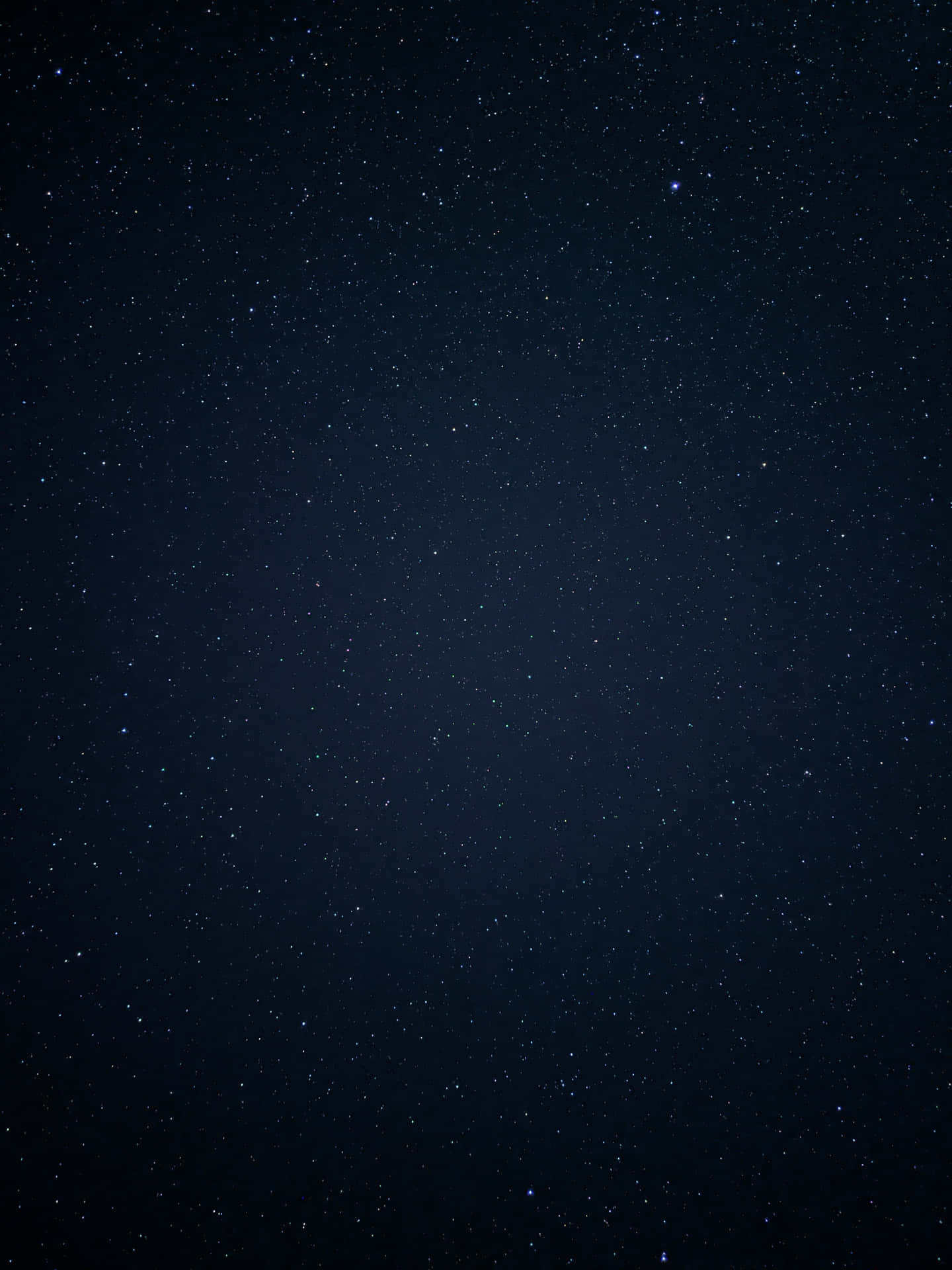 深藍色背景上無數星星的星空夜空。
