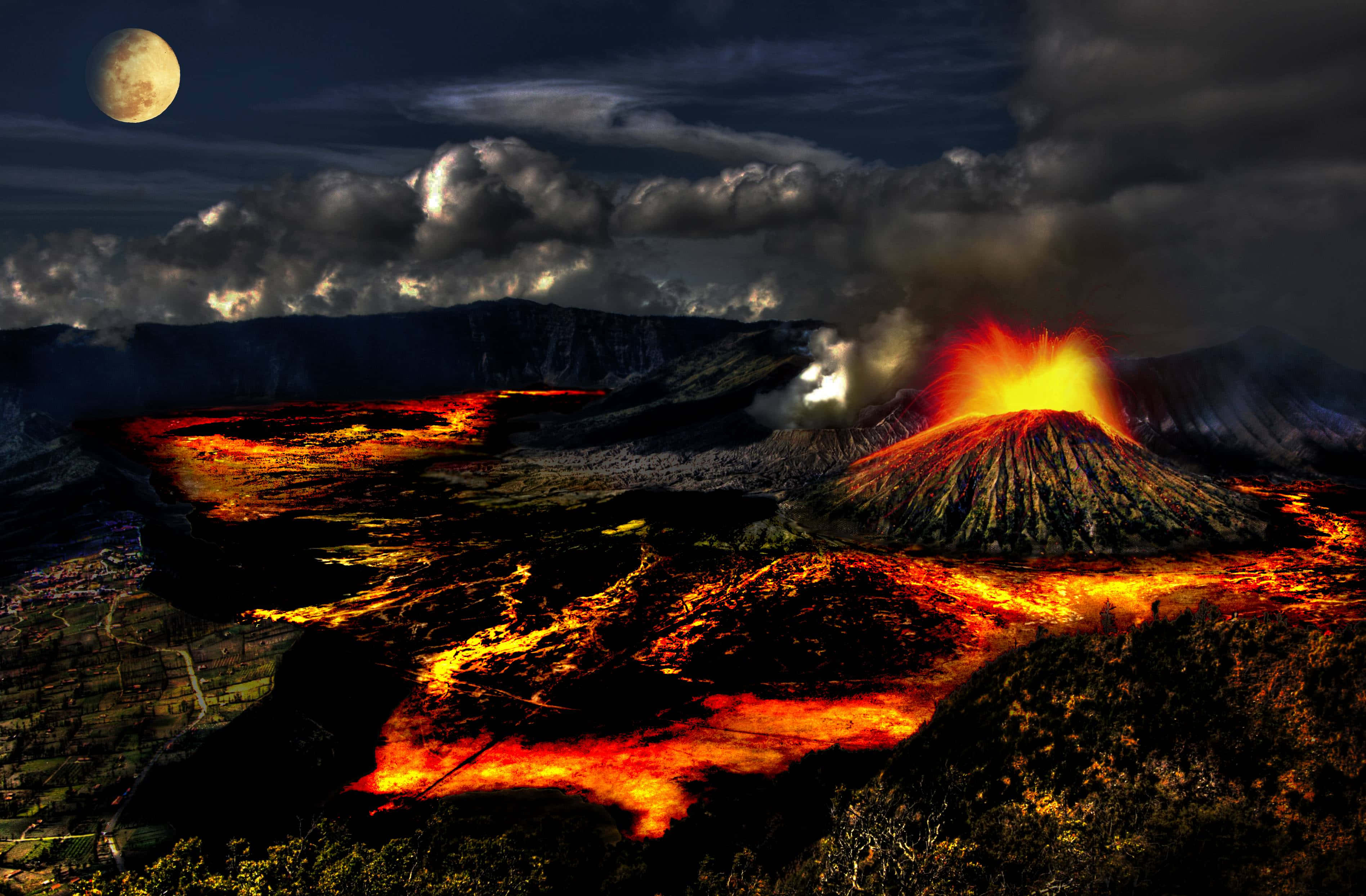 Volcano 桌布 壁紙 — 滿月下，伴隨熾熱熔岩流和戲劇性雲層的夜間火山爆發。