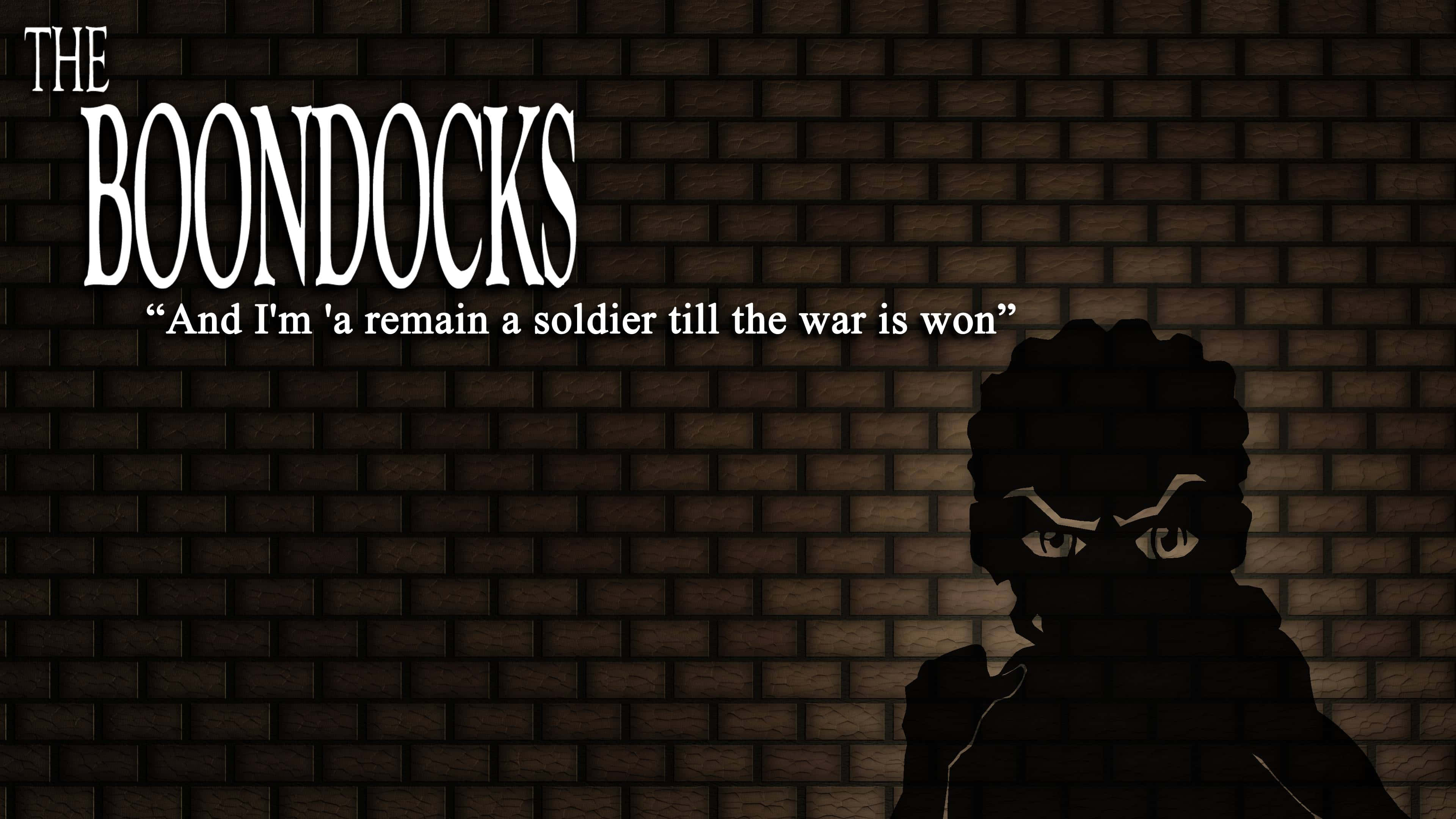 潛入《The Boondocks》的世界 壁紙 — 一個陰暗的動畫人物，眼睛發光，站在磚牆前，標題為 The Boondocks 和一句引言。