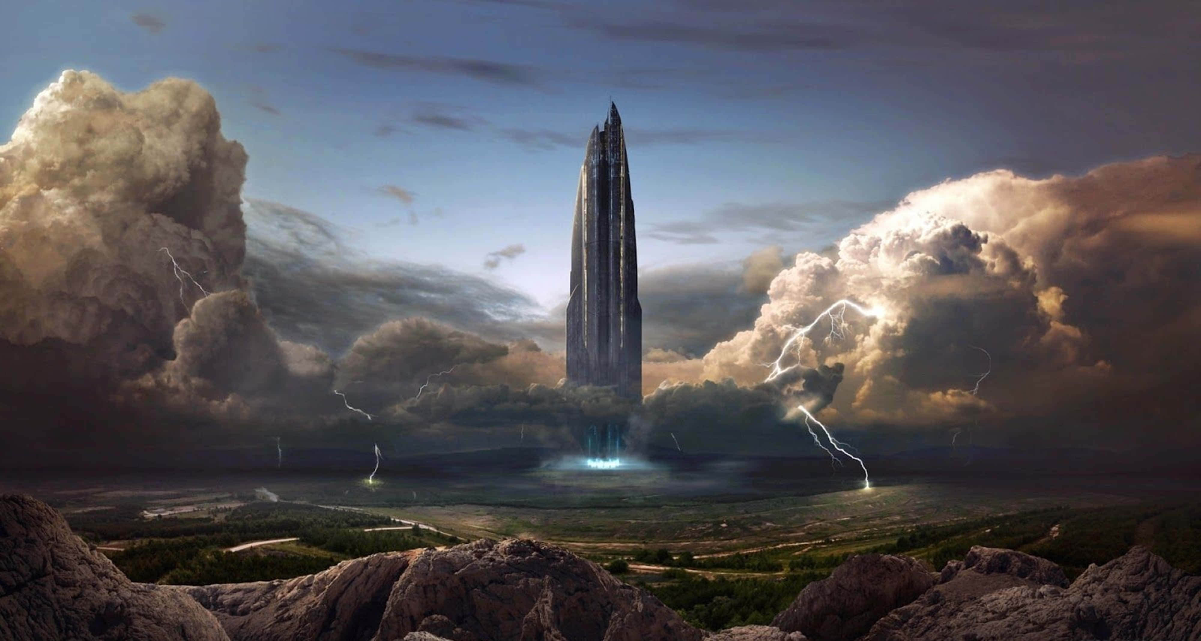 火箭與雷暴 4K 文明5背景 壁紙 — 一座高聳的未來主義尖塔刺穿暴風雨的天空，閃電在其底部周圍劈啪作響，下方是崎嶇的山谷。