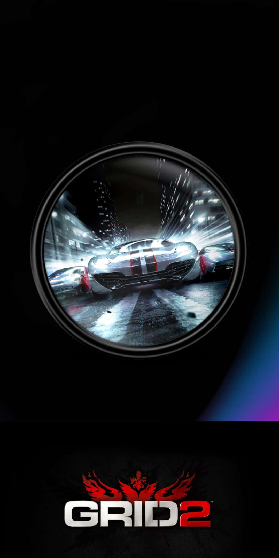 炫酷標誌像素3網格2背景 壁紙 — 一輛時尚的銀色賽車在霓虹燈照亮的城市街道上飛馳，透過圓形鏡頭在黑色背景上觀看。