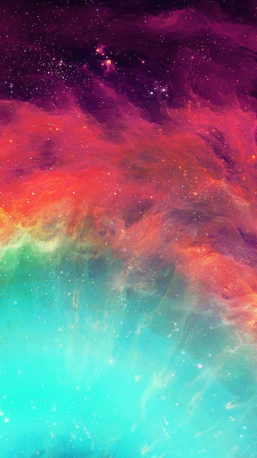令人驚嘆的宇宙星雲，在太空中旋轉著紅色、青色和紫色的星星。