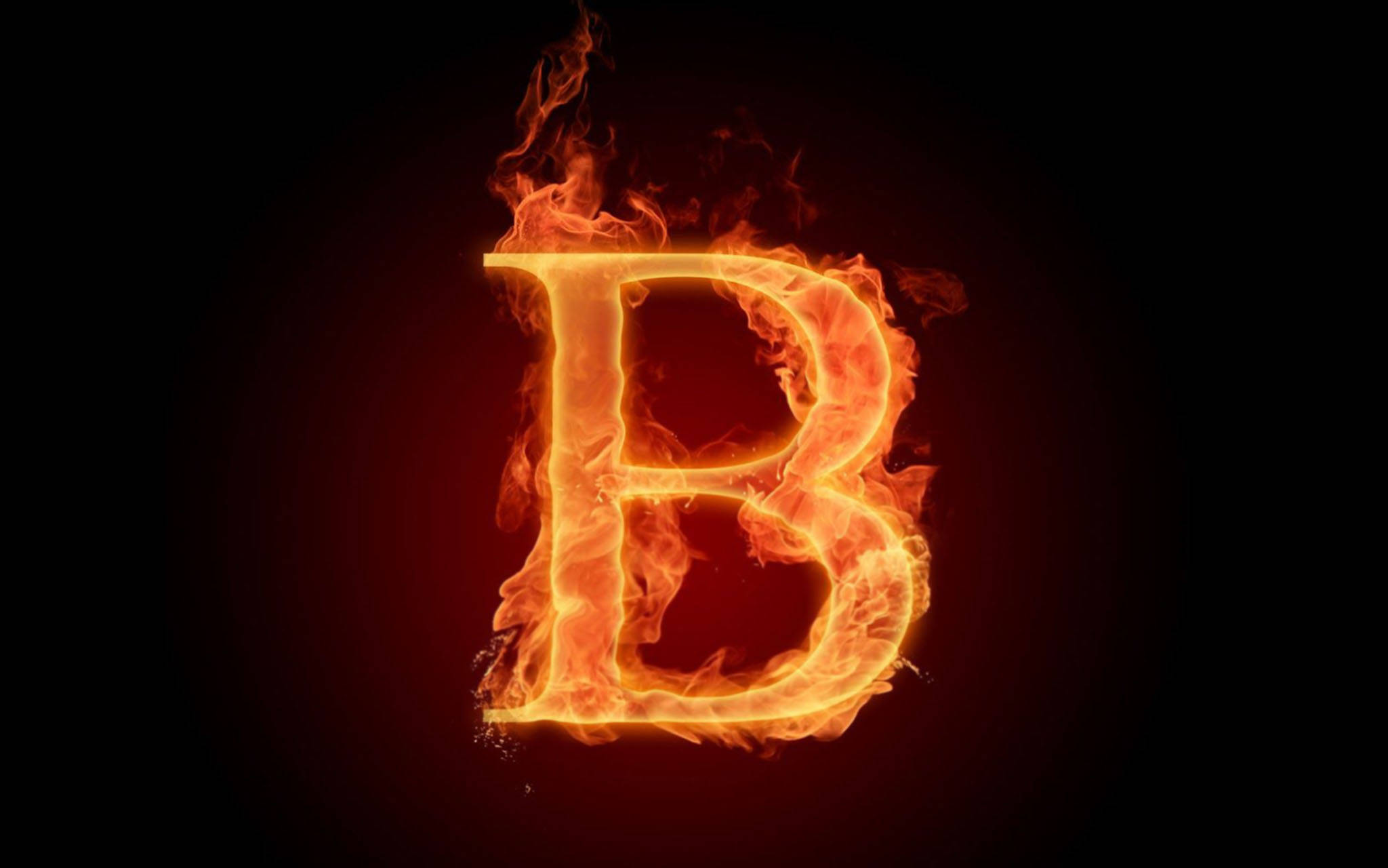 烈焰字母B 壁紙 — 一個熾熱的字母B在深紅色漸變背景上燃燒著發光的橙色火焰。