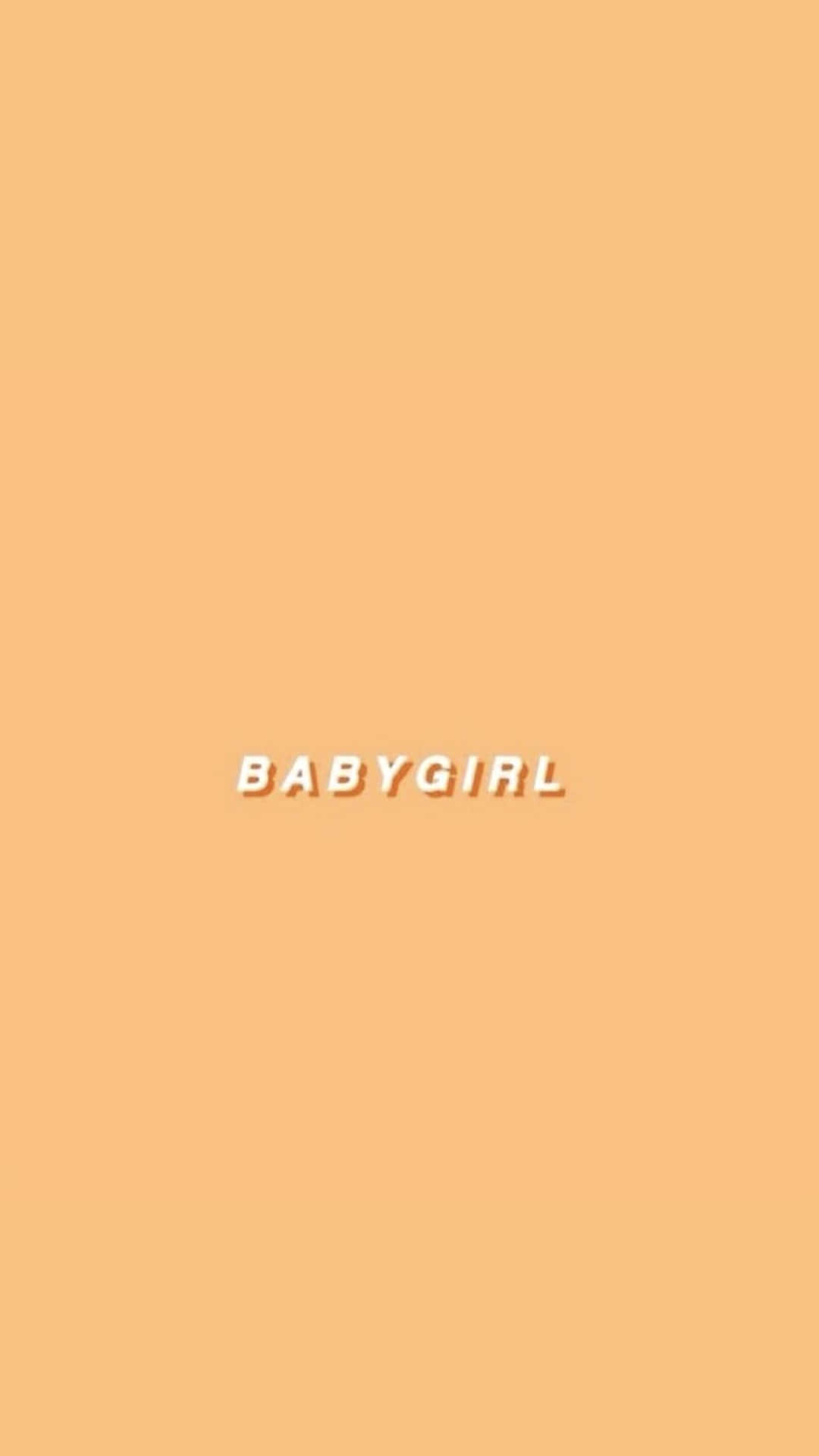 蜜桃色背景，中央有白色3D文字寫著BABYGIRL