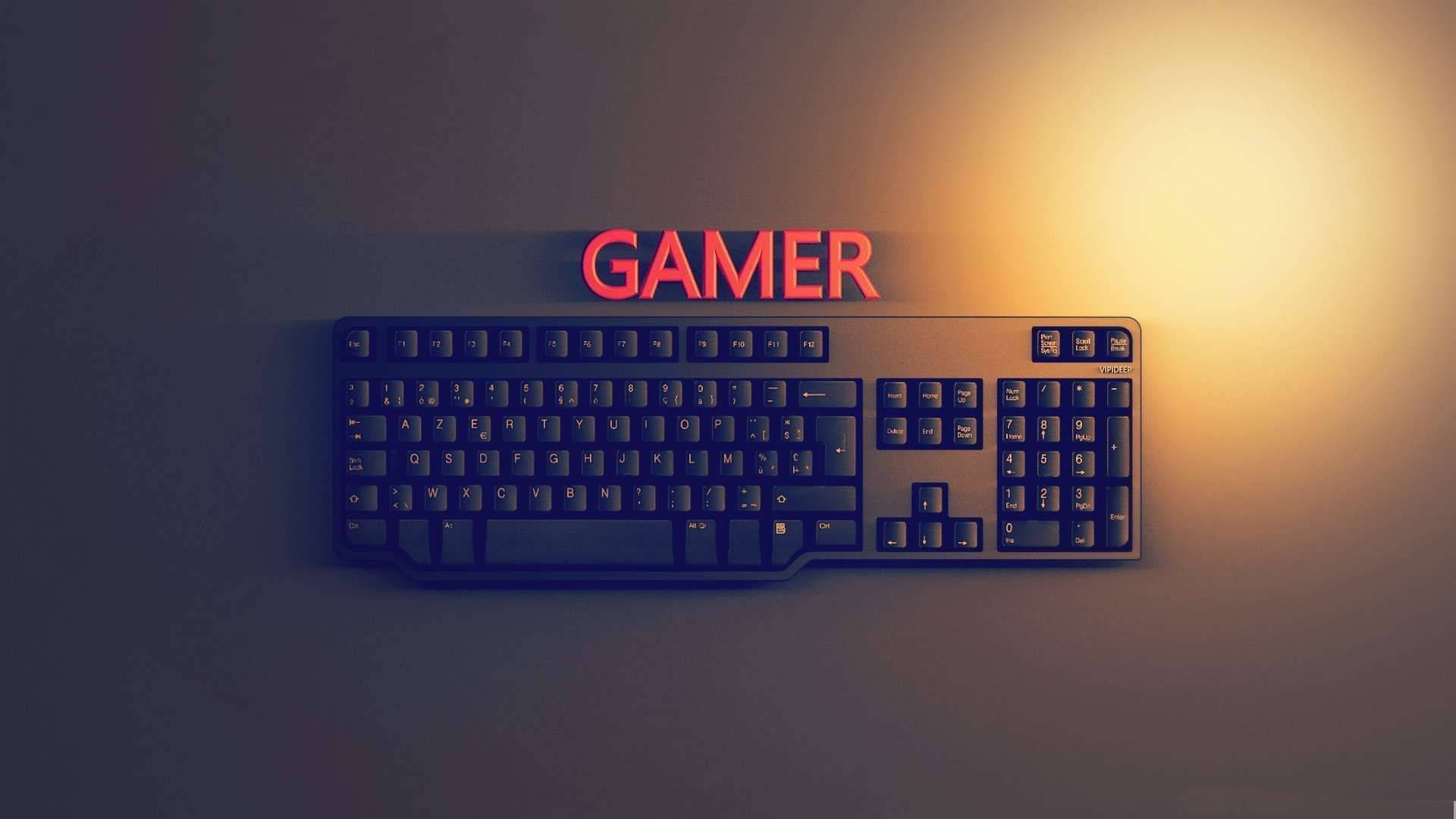 一個黑色遊戲鍵盤安裝在牆上，上方有一個發光的紅色「GAMER」標誌。