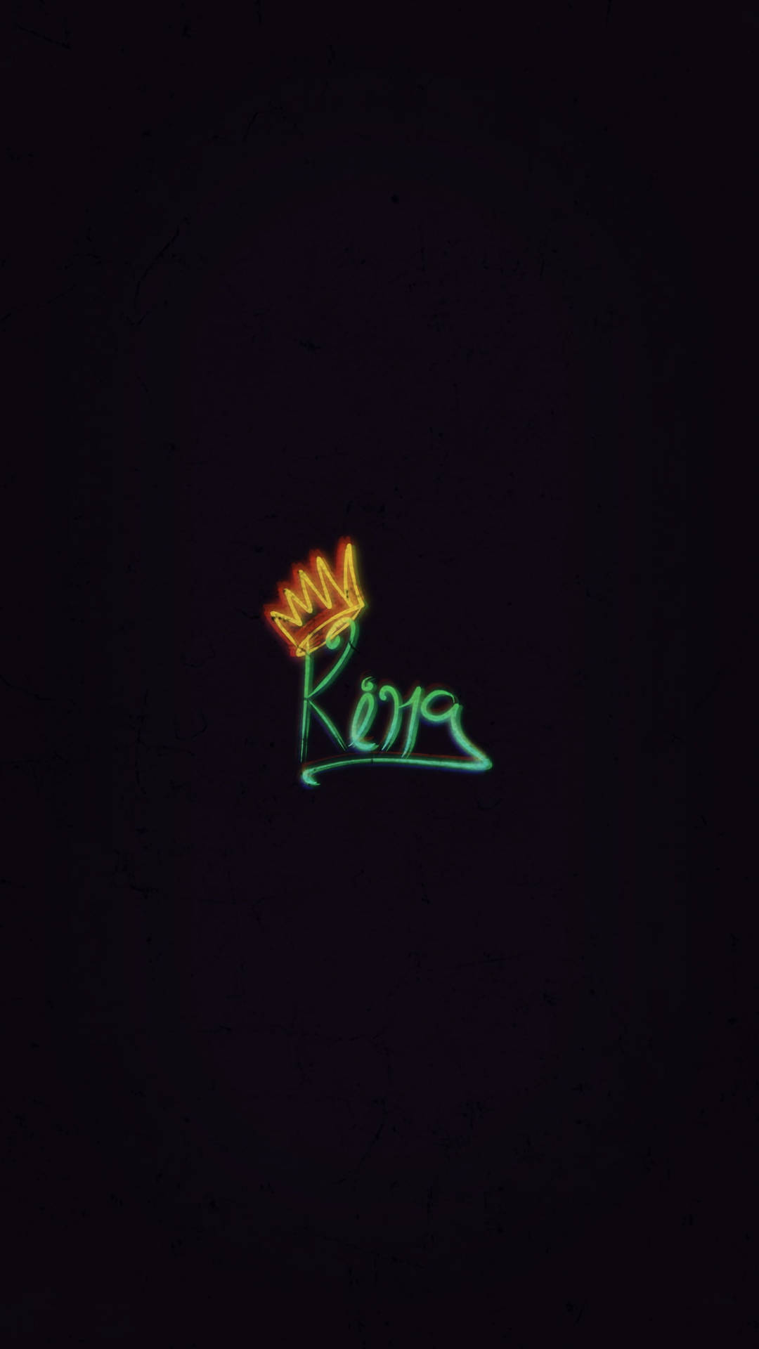 霓虹燈牌，顯示名字Reina和一個皇冠，發出綠色和橙色光芒。