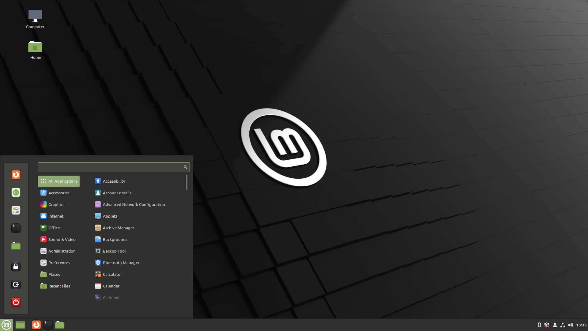 Linux桌面，應用程式選單在黑色幾何背景上打開。