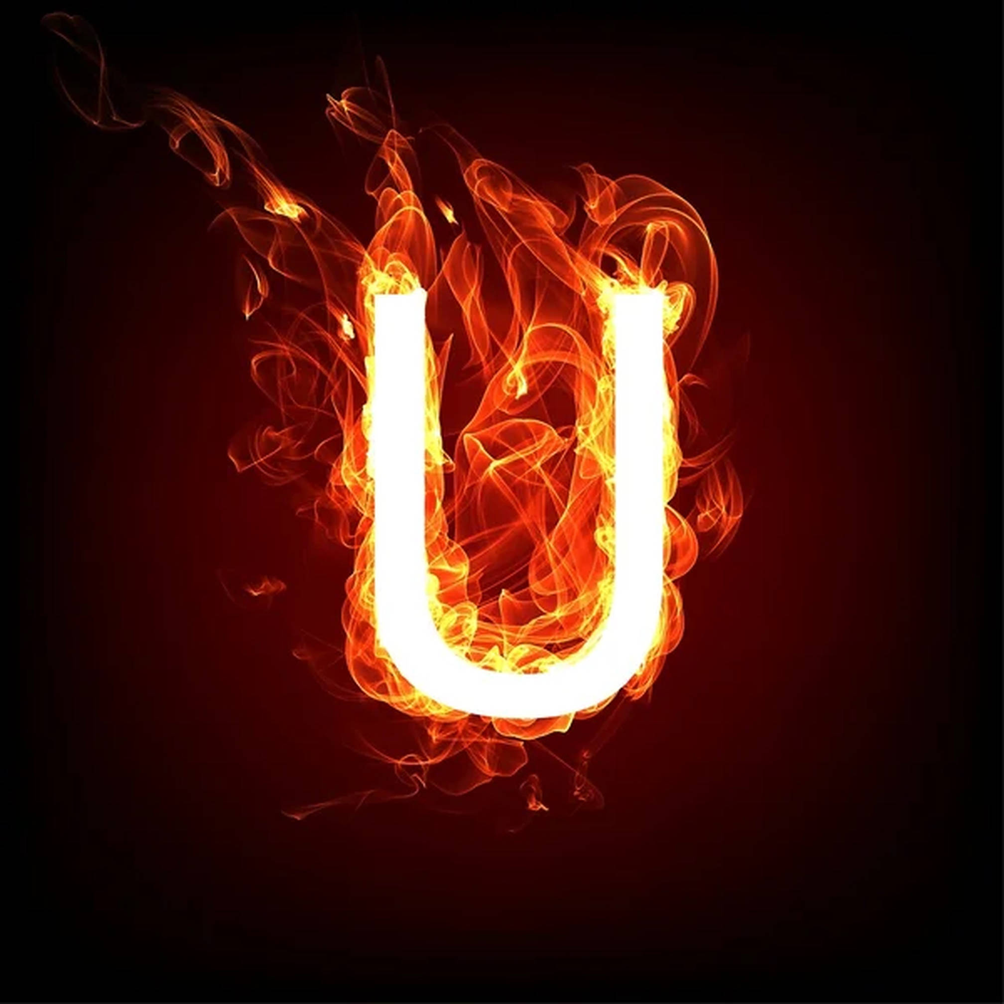 燃燒的字母U 壁紙 — 一個發光的字母U，被鮮豔的橙色火焰包圍，背景為深紅色。