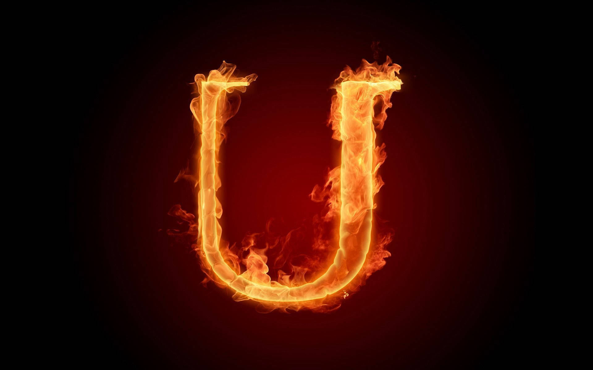 燃燒的紅色字母U 壁紙 — 一個火熱的字母U在深紅色漸變背景上燃燒著明亮的橙色火焰。