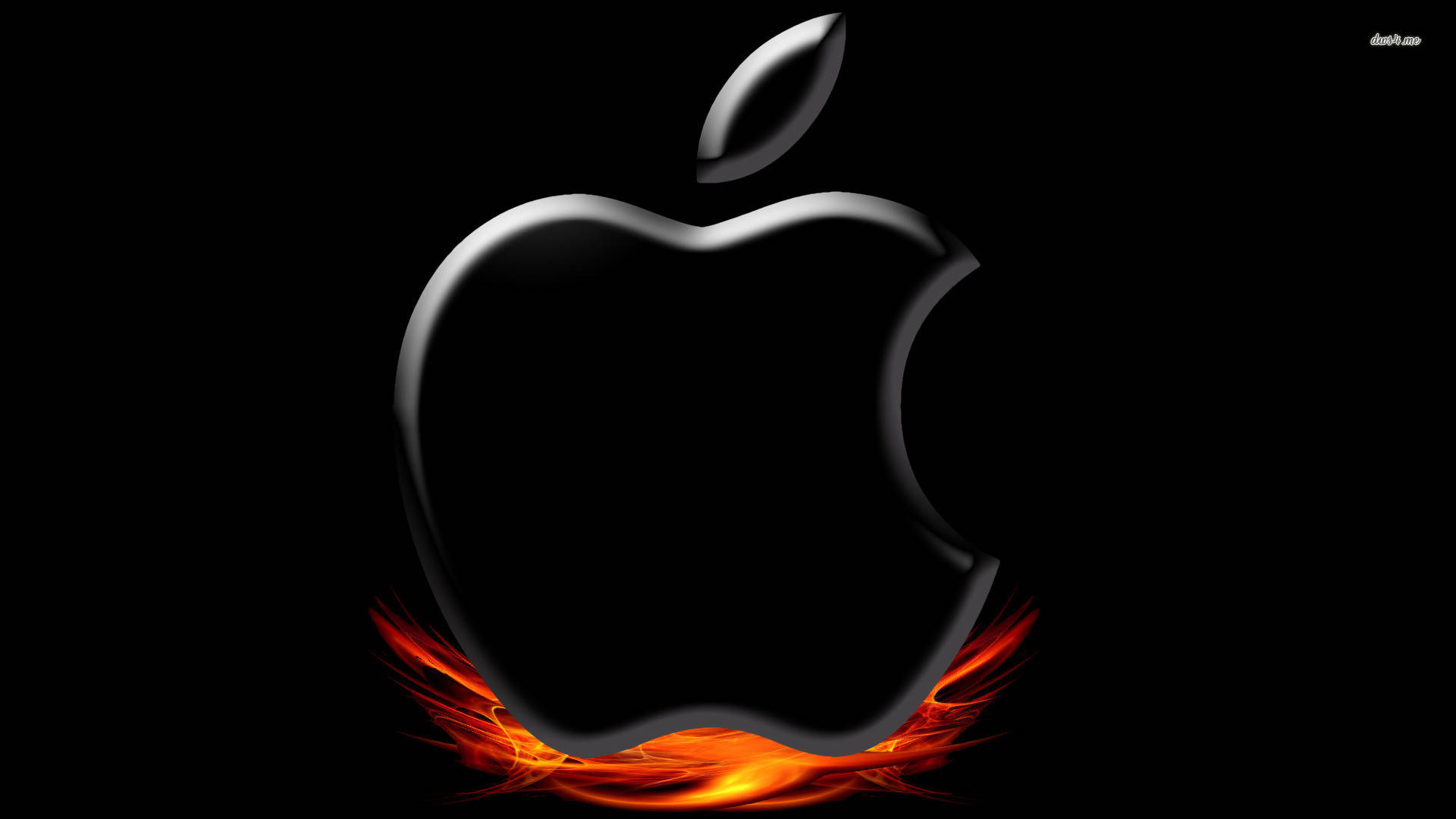 燃燒的蘋果標誌 壁紙 — 一個時尚的黑色Apple標誌帶有金屬光澤，被鮮豔的橙色火焰包圍在深色背景上。