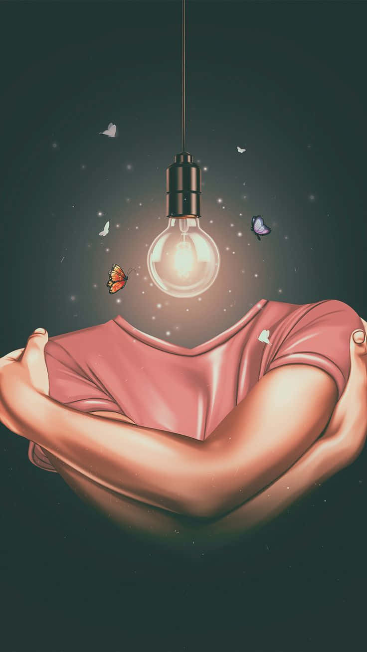 燈泡頭擁抱自我的人數位藝術 壁紙 — 一個穿著粉紅色襯衫的人懷抱著一個發光的燈泡，蝴蝶在周圍飛舞，背景是黑暗的星空。