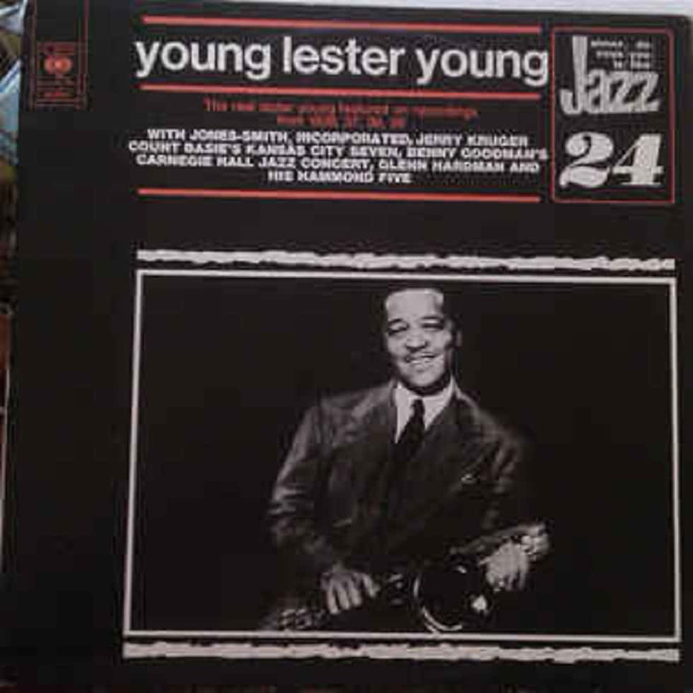 Young Lester Young的專輯封面，爵士薩克斯風手的黑白照片。